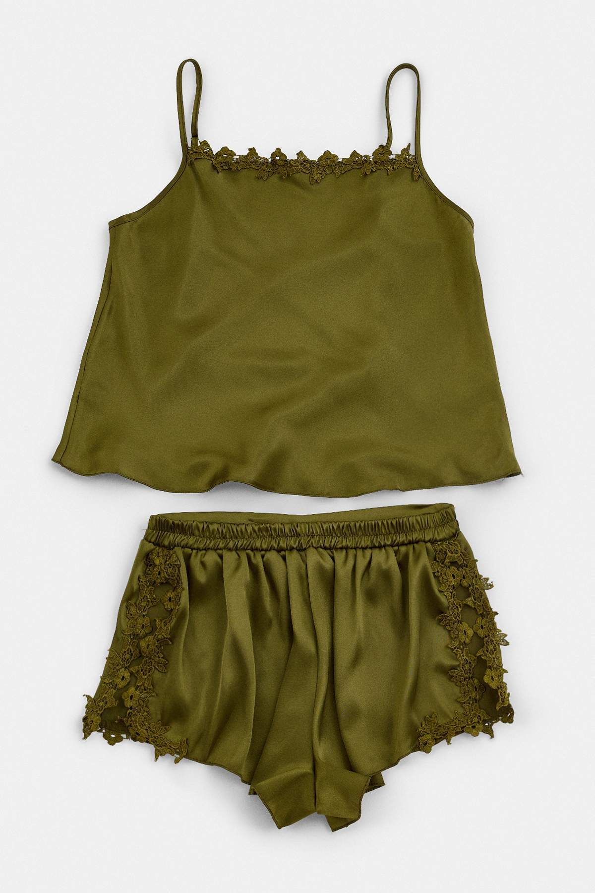 Trendyolmilla Saten Pijama Takımı