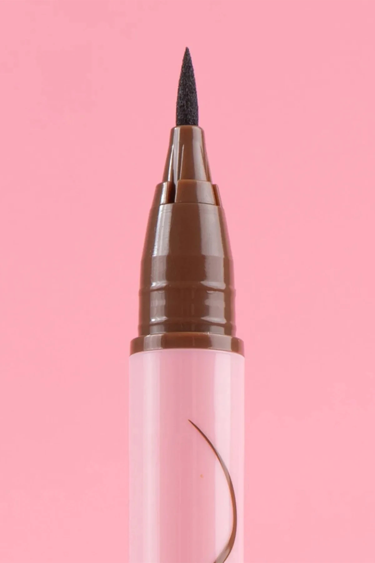Lisanslı Minimalist Serisi İnce Uçlu Eyeliner – Uzun Süre Kalıcı ve Hassas Sürüş (03 Kızıl Kahve) — رنگارنگ 2017454111105 — تصویر 4 از 6