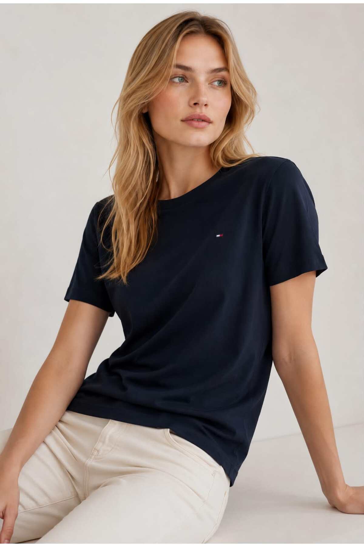 Tommy Hilfiger Modern Pamuklu Kadın T-Shirt görsel 2