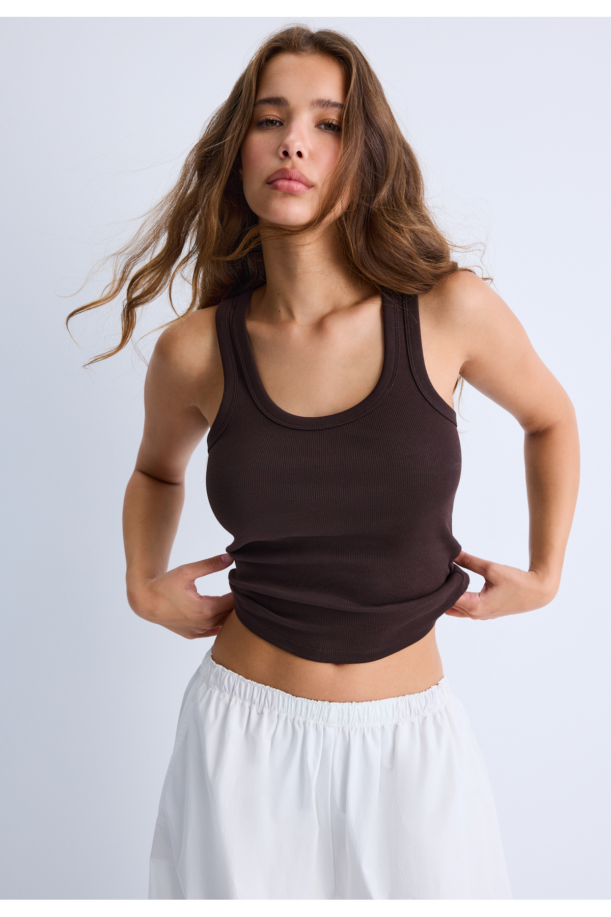 Fitilli çapraz askılı t-shirt