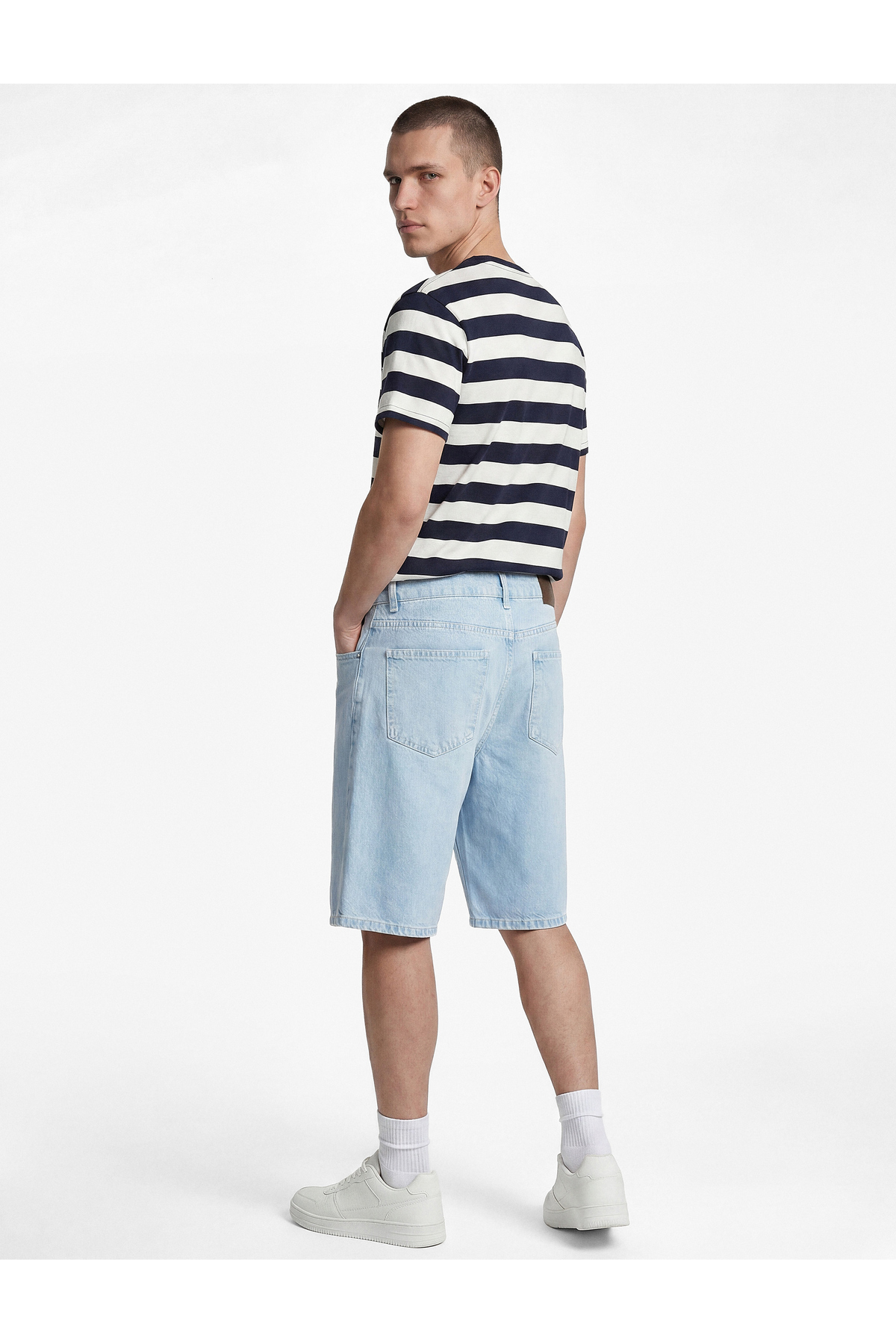 Koton Normal Bel Pamuklu Bermuda Straight Fit Jean Şort görsel 2