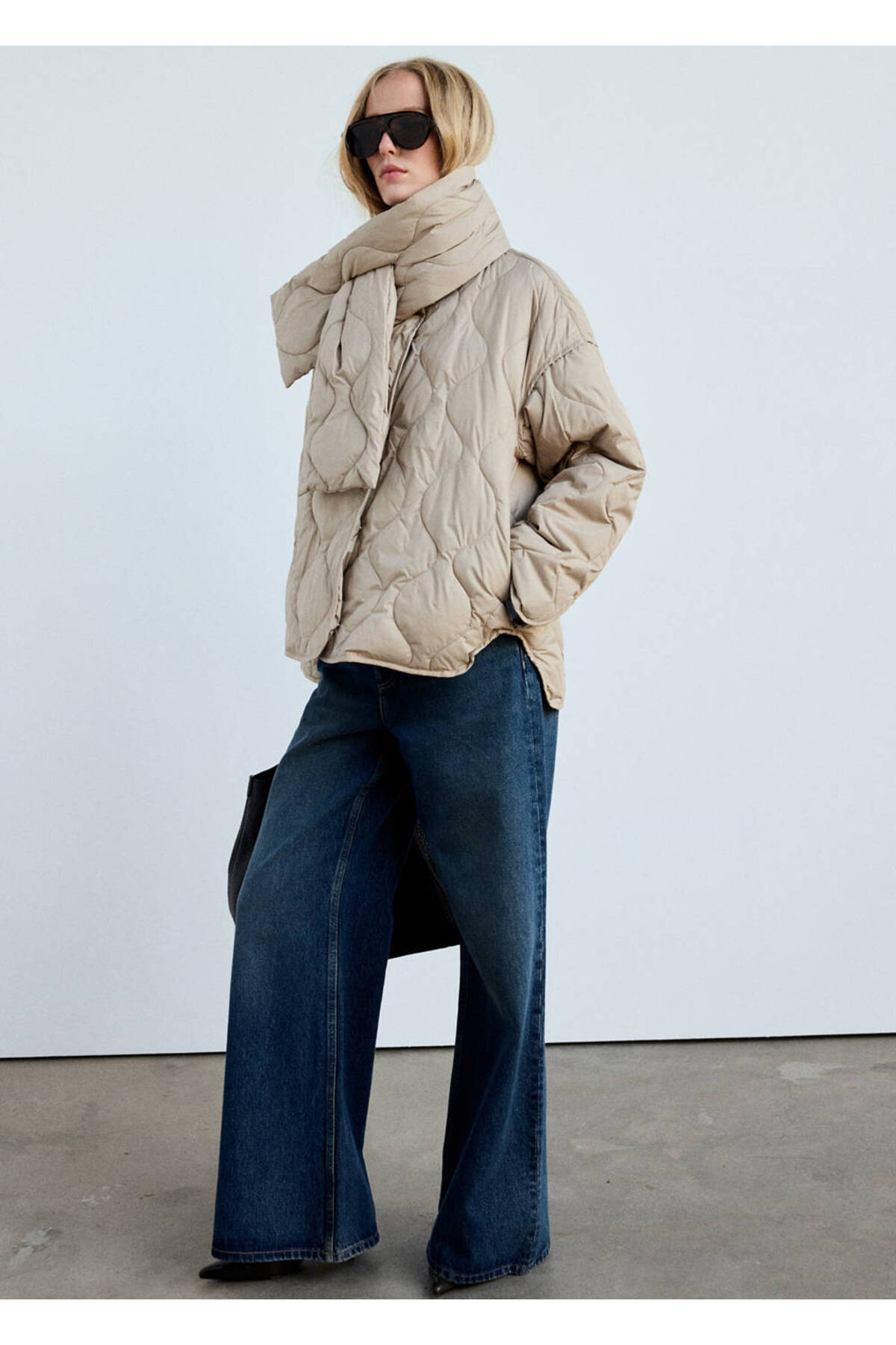 MANGO Woman Quilted anorak with detachable scarf görsel 2