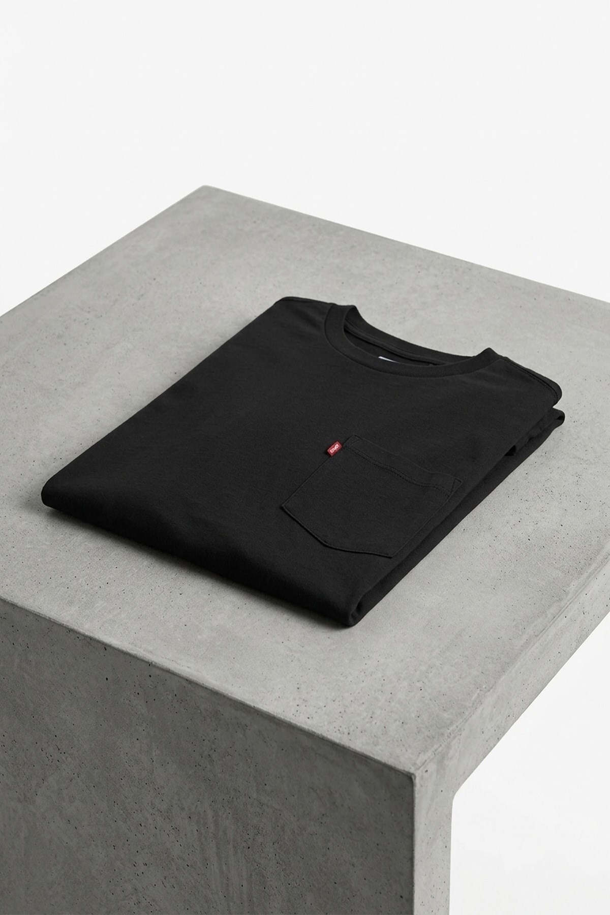 تی‌شرت جیبی لیوایز تی شرت Levi's