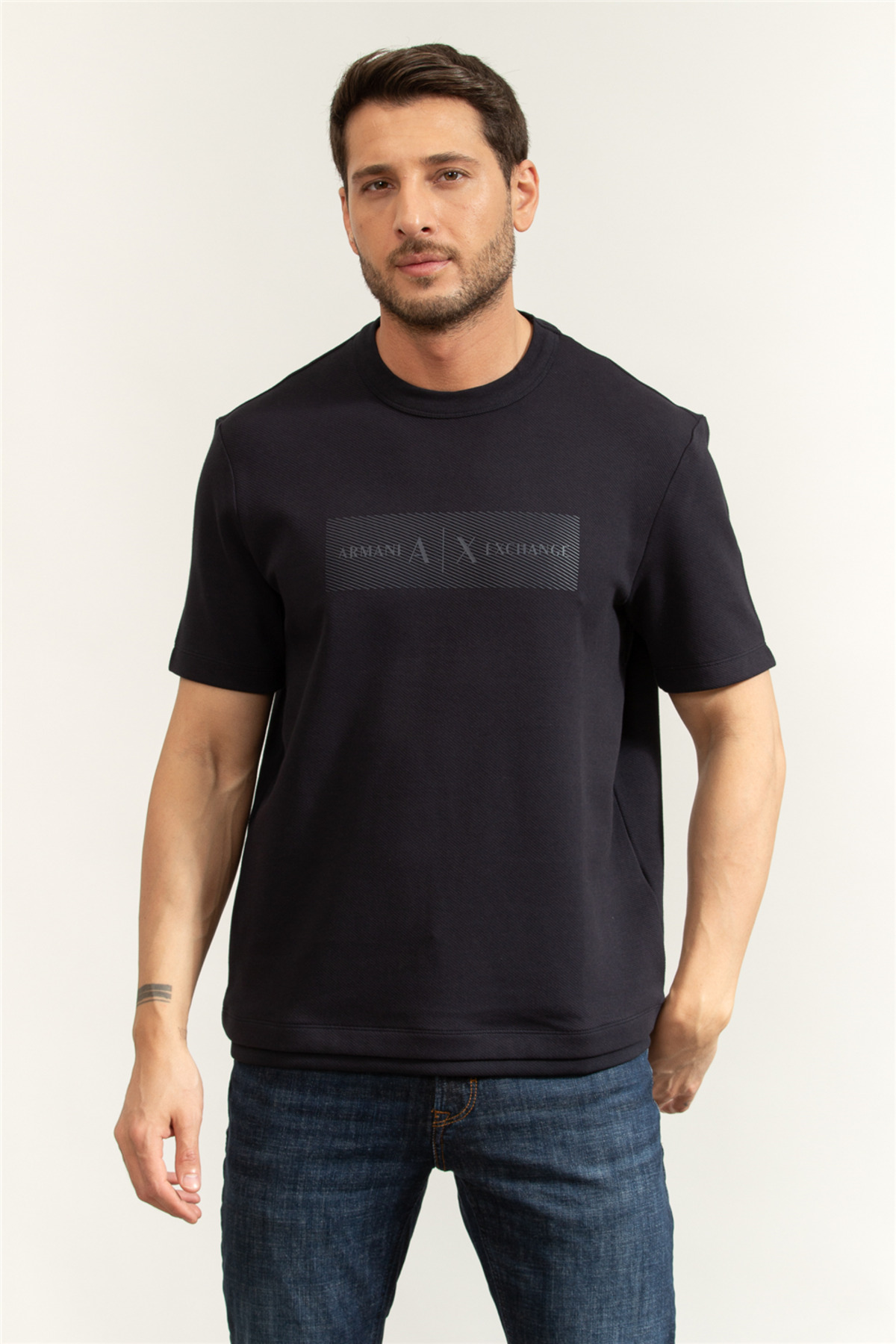 تی‌شرت یقه گرد مردانه سرمه‌ای آرمانی اکسچنج تی شرت Armani Exchange
