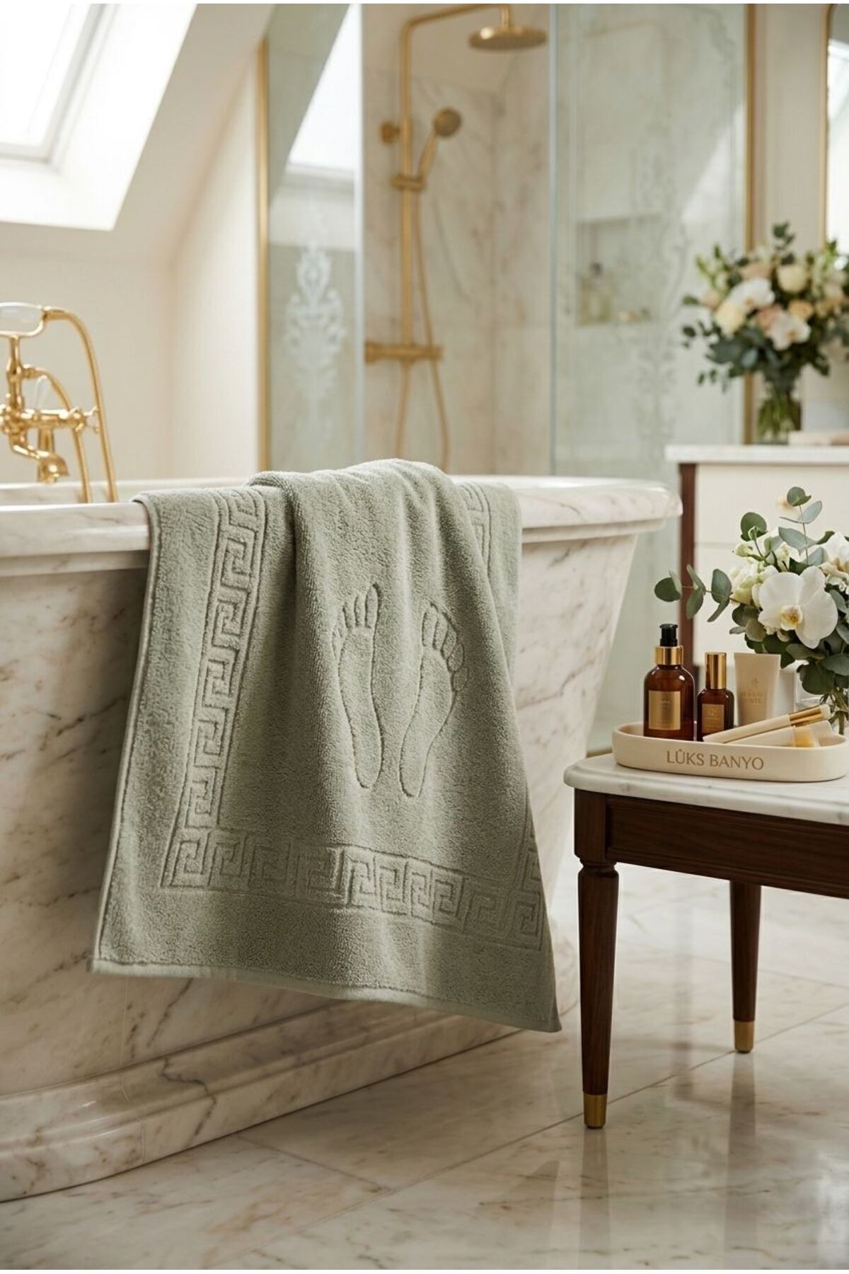 Jacquard Knitted Welsoft Foot Towel Footprint Pattern Soft Textured 50 x 70 cm