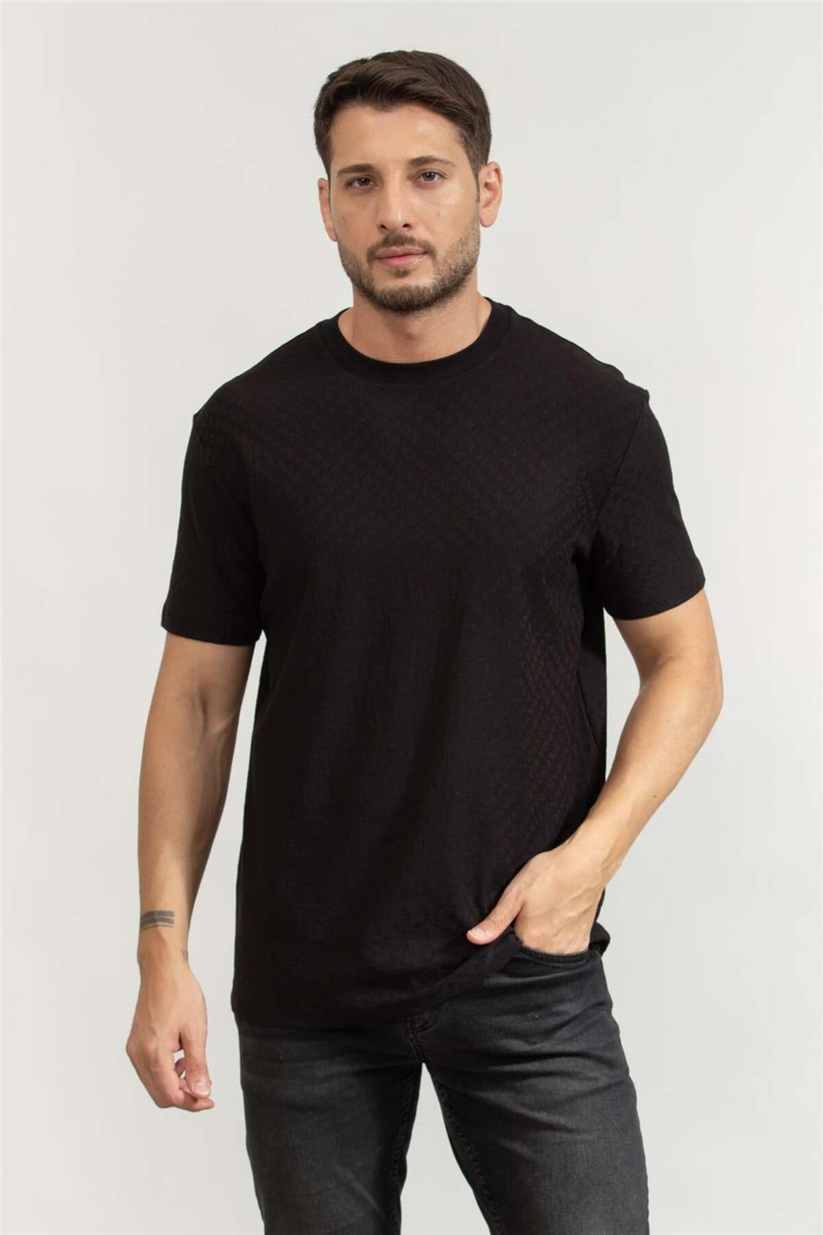 تی‌شرت یقه گرد مردانه مشکی آرمانی اکسچنج تی شرت Armani Exchange