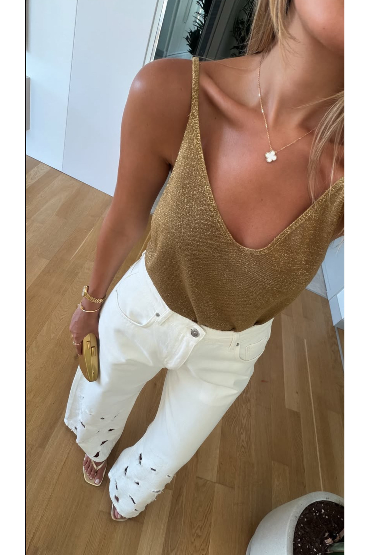 FEMMESTUDIO Kadın Gold Simli Askılı Triko Bluz görsel 2