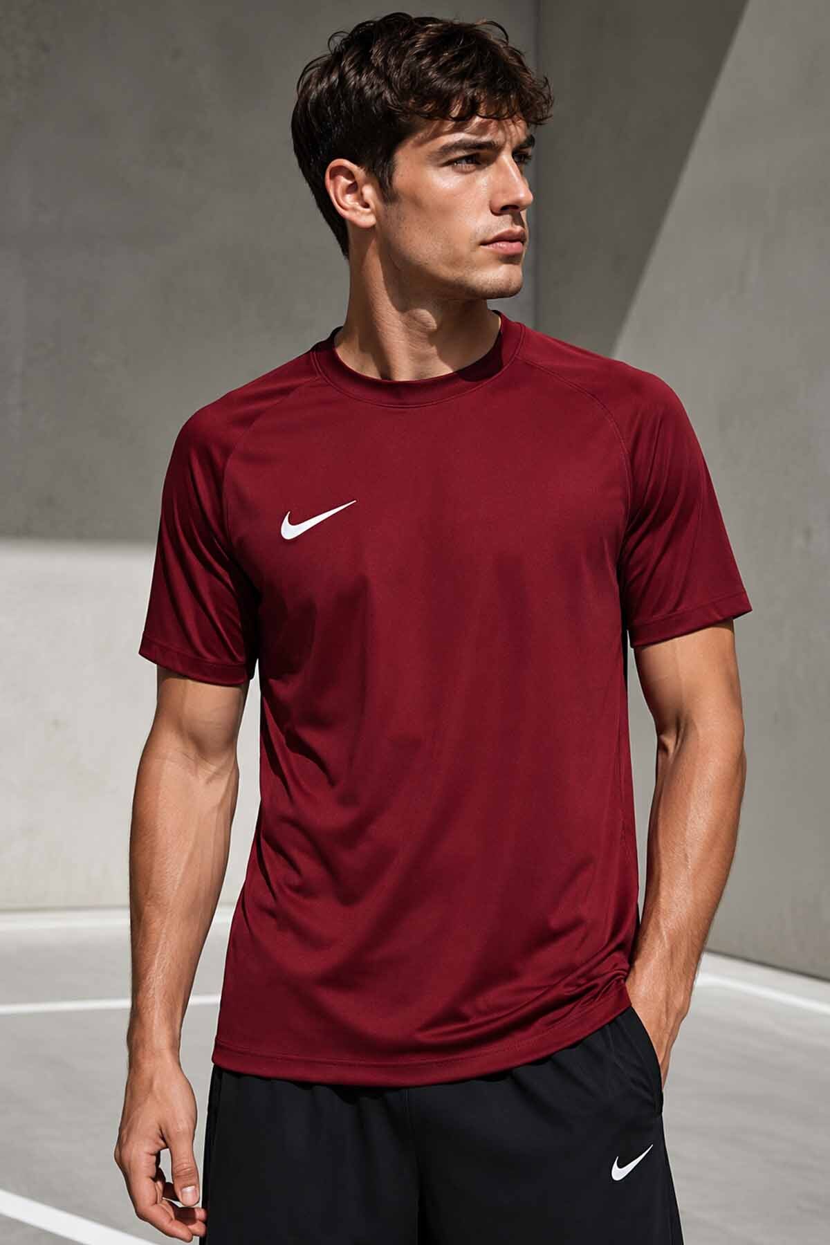 Nike Dri-FIT Erkek Antrenman Tişörtü Bordo - Hafif, Nefes Alabilir, Ter Tutmayan Günlük Spor Tişörtü