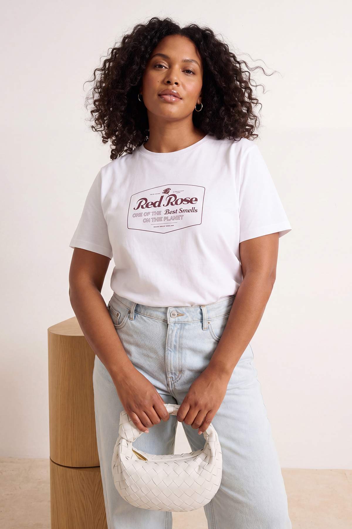 Trendyolmilla Curve Beyaz Slogan Baskılı Regular Fit Büyük Beden T-shirt TBBSS26BF00035