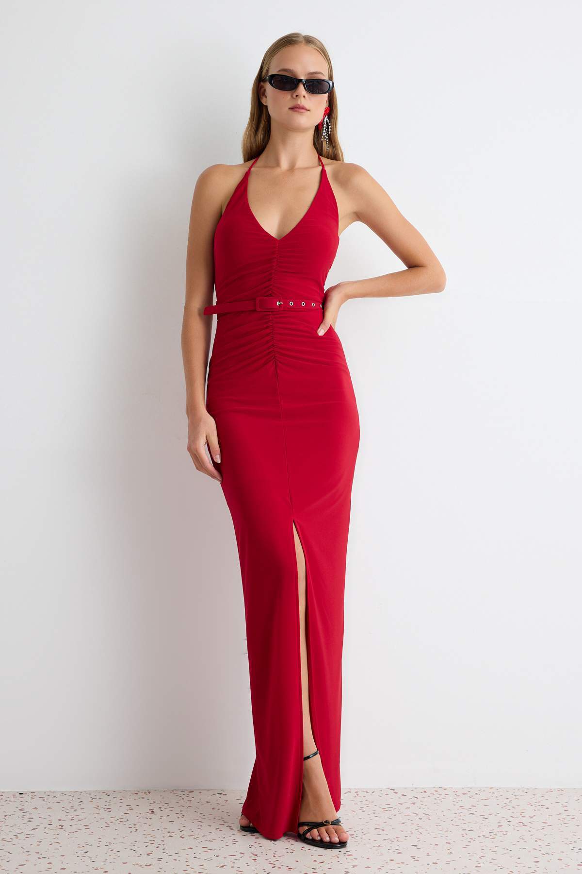 Trendyolmilla Kırmızı Shift/Düz Kesim Maxi Örme Abiye & Mezuniyet Elbisesi TPRAW27AE00007