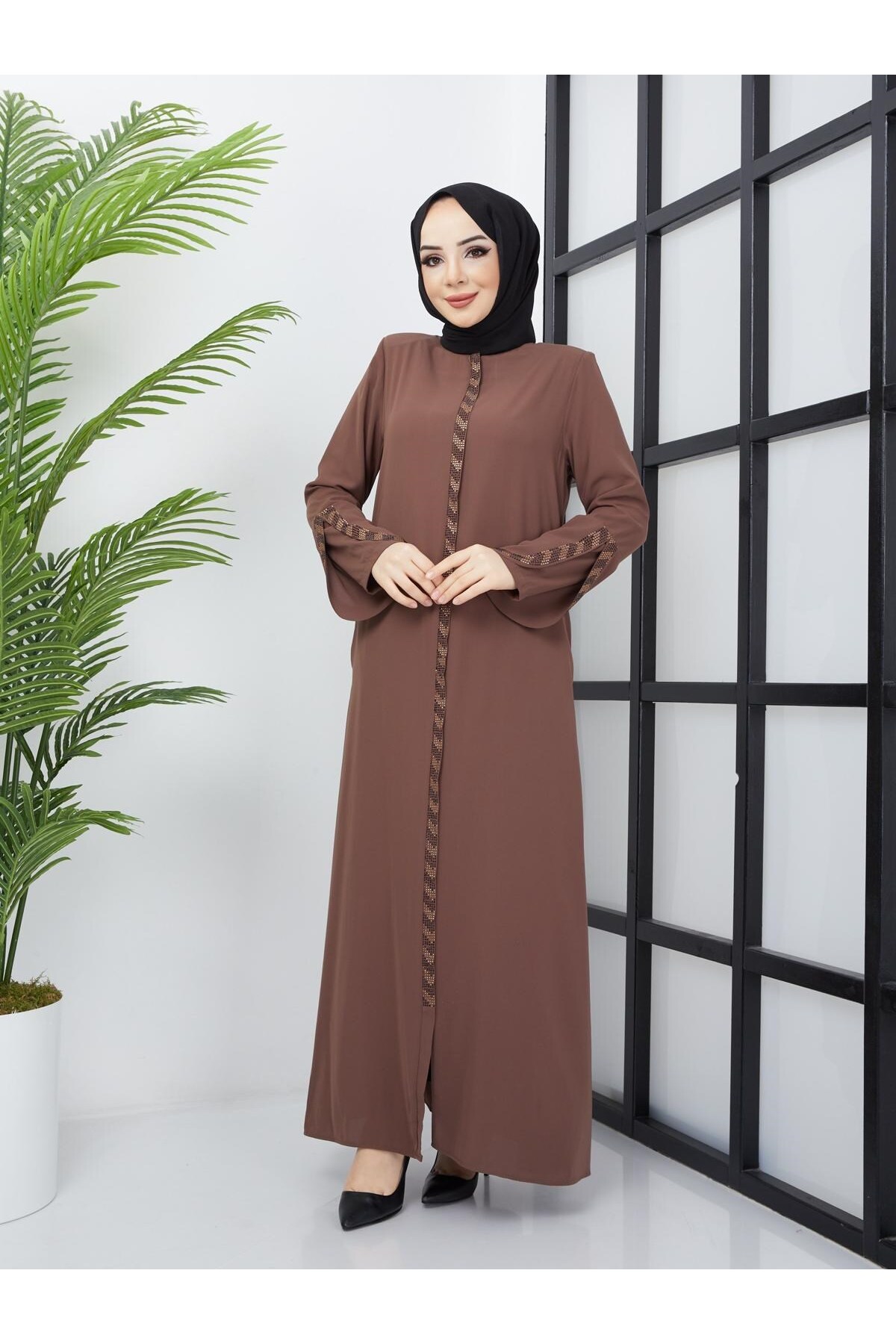 Handle Laser Cut Gemmed Medina Silk Summer Abaya