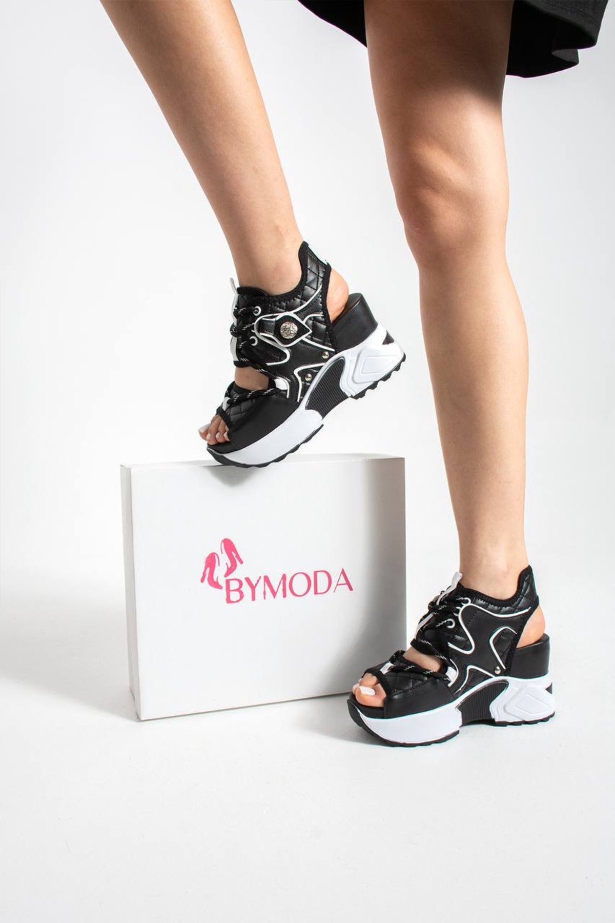 Bymoda Yeni Sezon Siyah Dolgu Topuklu Spor Sandalet Toplam Yüksekliği 10 CM görsel 2