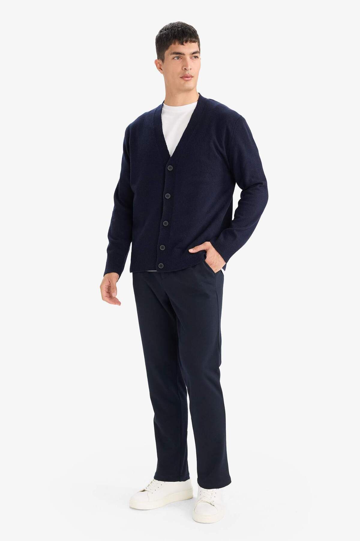 شلوار پارچه‌ای انعطاف‌پذیر و راسته Jogger که در هر جهت کش می‌آید T6317AZ26SP — سرمست — تصویر 5 از 8