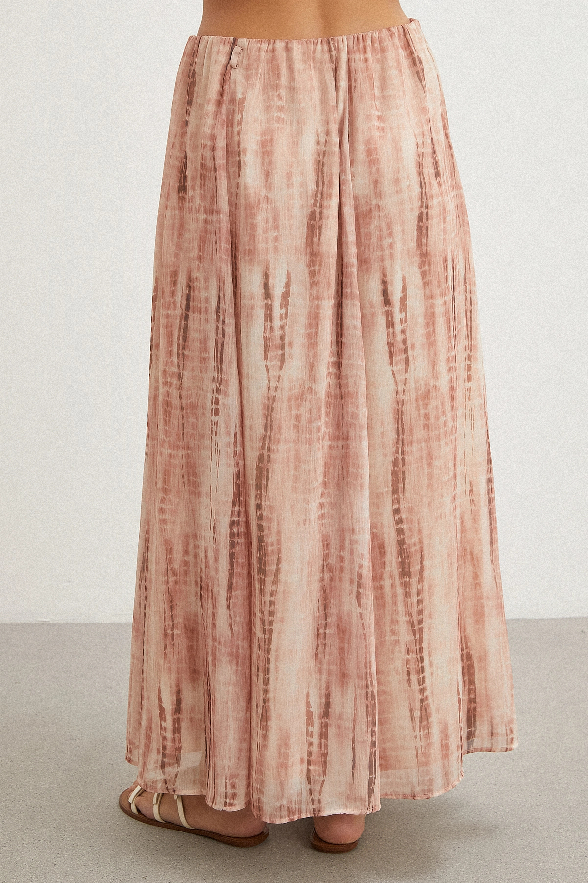 UTERPE Nude Tonlu Batik Maxi Etek görsel 6