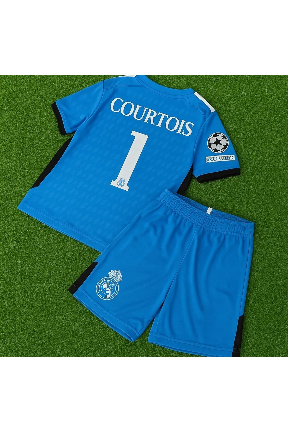 jabuka Real Madridd 2022/23 Sezonu Thibaut Courtois Kaleci Çocuk