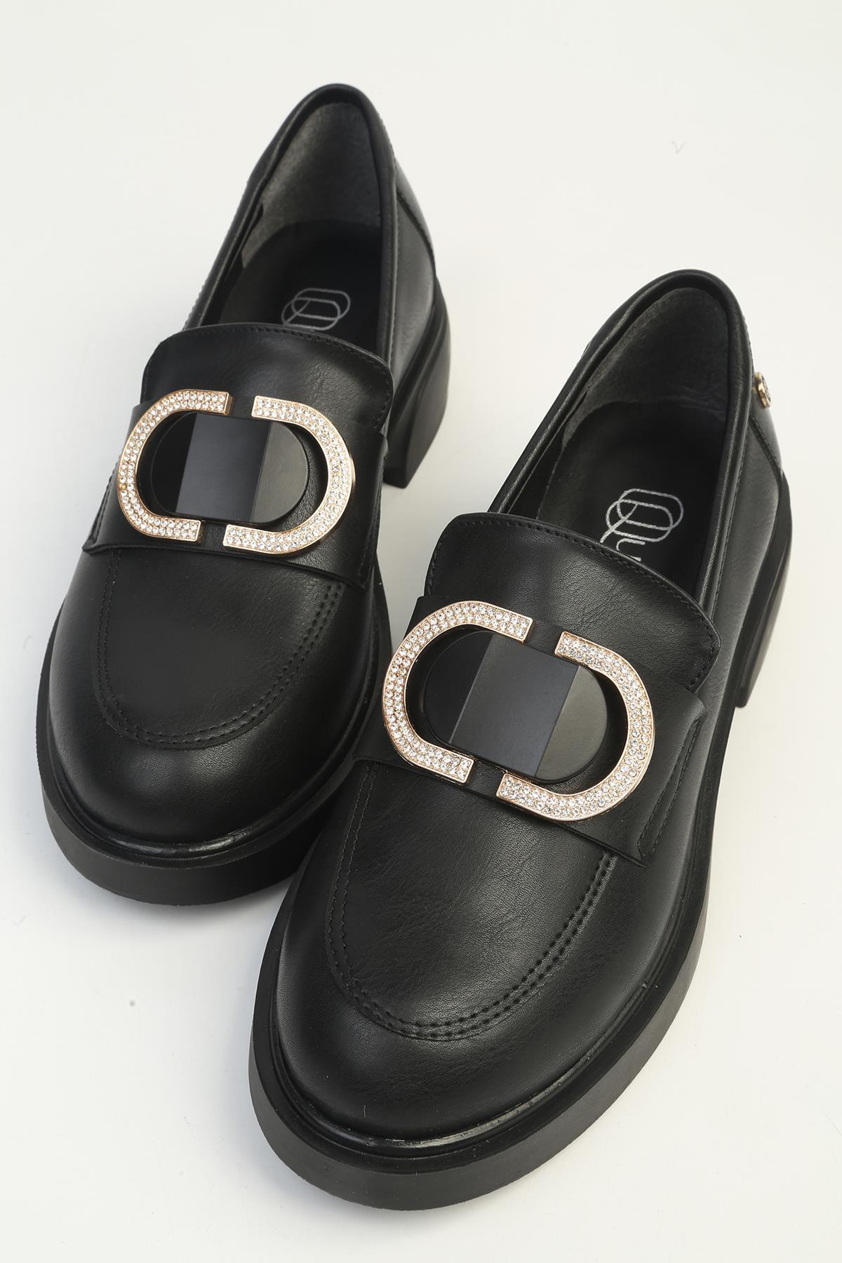 QUİEN Kadın Siyah Tokalı Loafer Ayakkabı Kalın Tabanlı