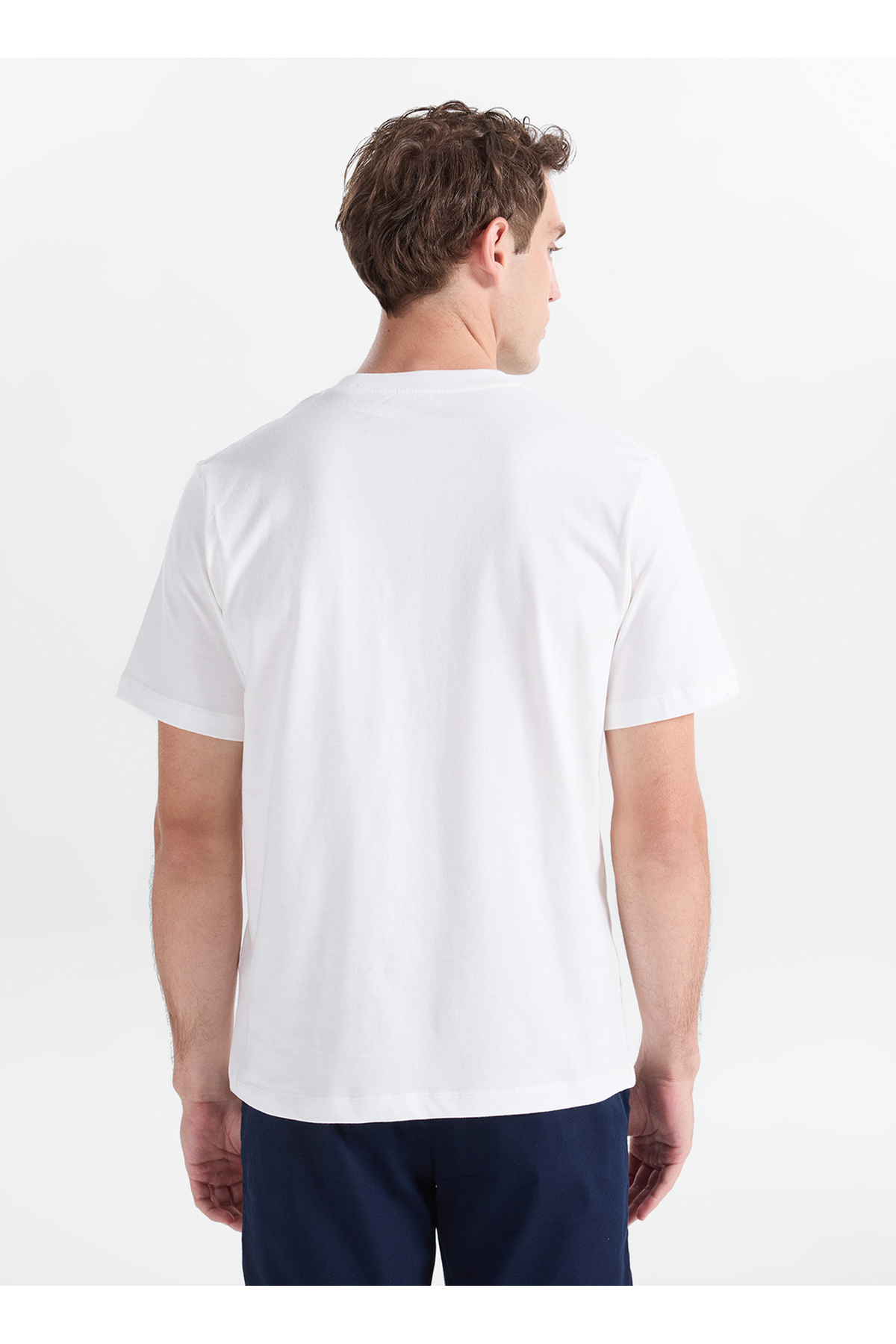 تی شرت مردانه طرح Ecru مدل Regular Fit با متن چاپی 12307786 JCOEVERYDAY TEE CREW BSS26 جک اند جونز تی شرت Jack & Jones
