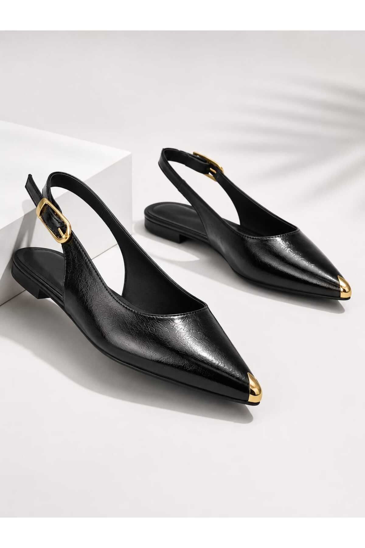 CİMİLİ SHOES Kadın Siyah Kırışık Rugan Metal Burunlu Detay Babet görsel 4