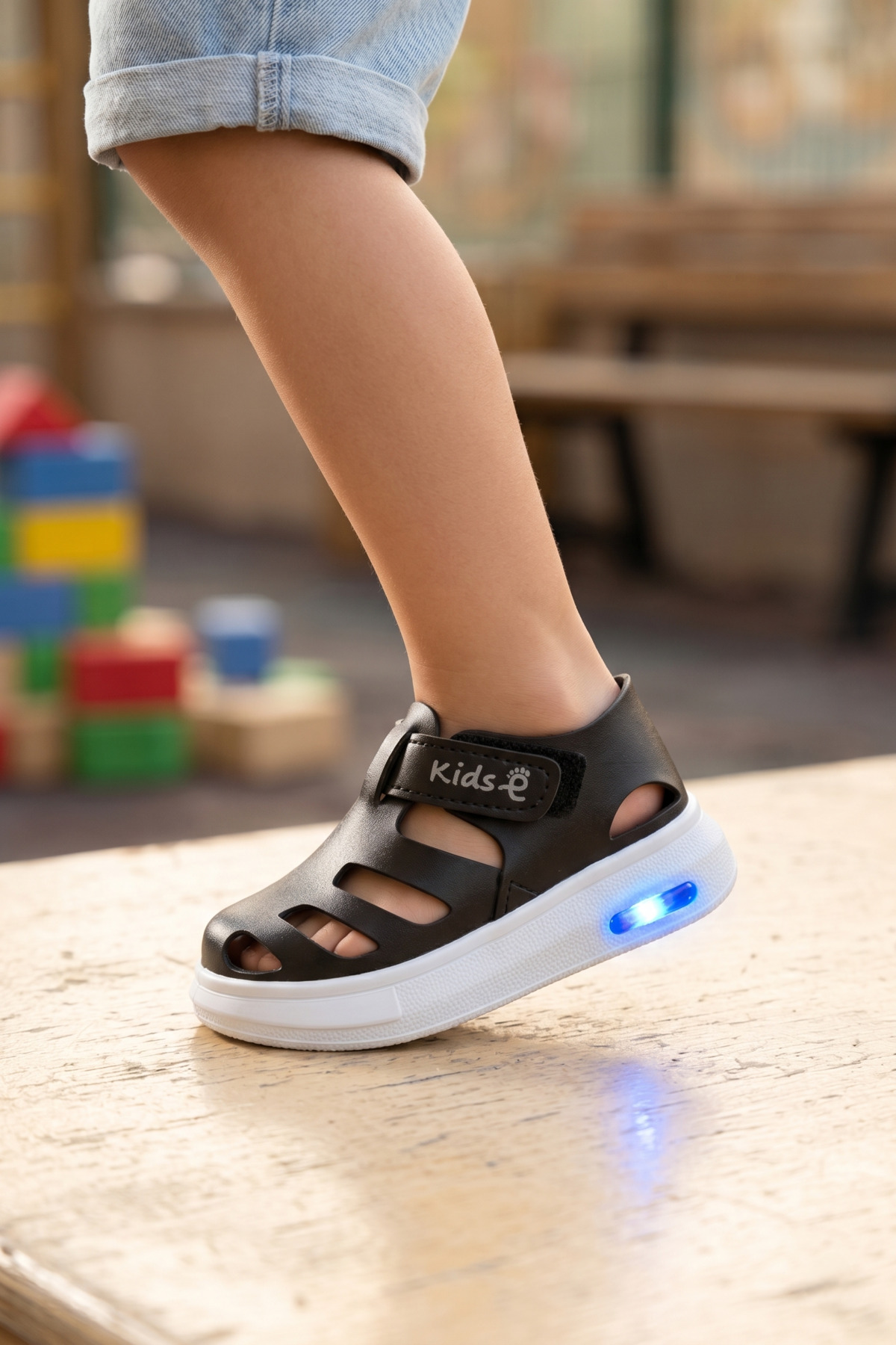 Children's Black and White Lighted Sandals - Orthopedic Sole Velcro Summer Sports Sandals Shoes