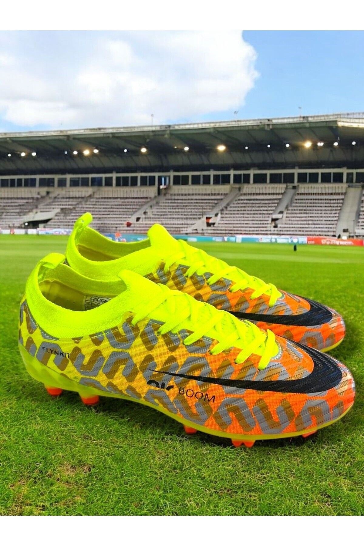 Rahat Sarı-Turuncu Desenli Bağcıklı Unisex Krampon Spor Ayakkabı Futbol Oyunları için