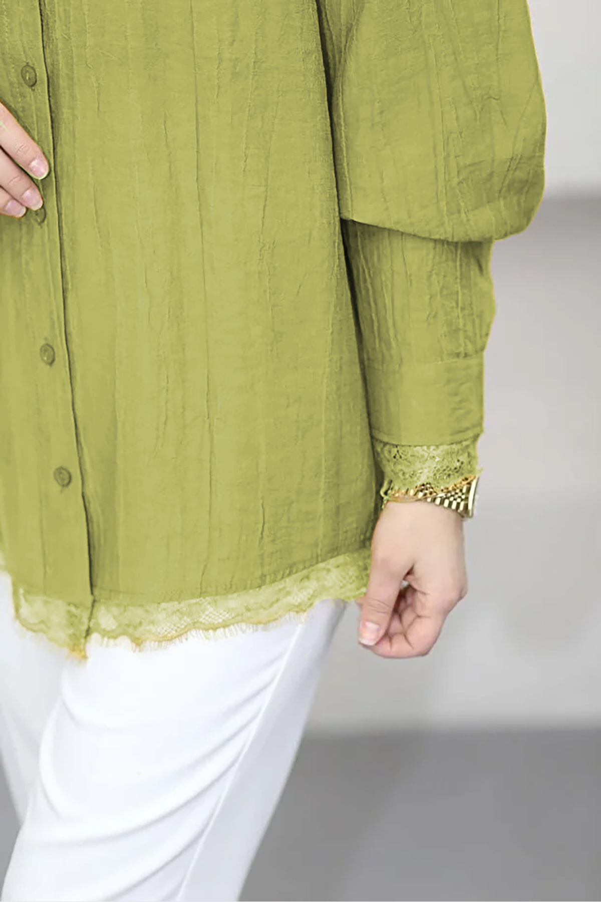 Suede Style  6394 - Şık, Rahat Viva Dantel Detaylı Kadın Gömlek - Görsel 4