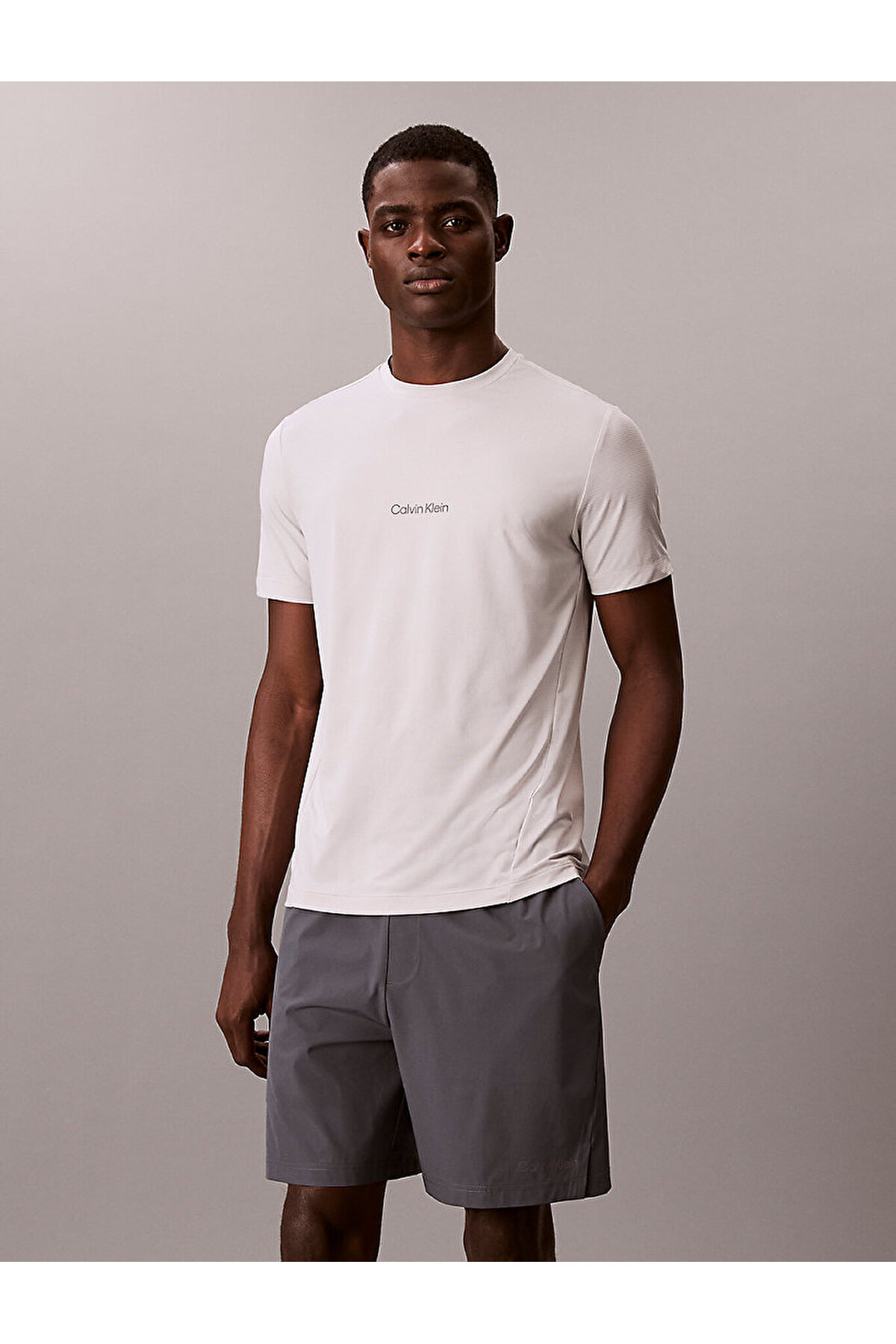 تیشرتزنانهCalvin Kleinخاکستری