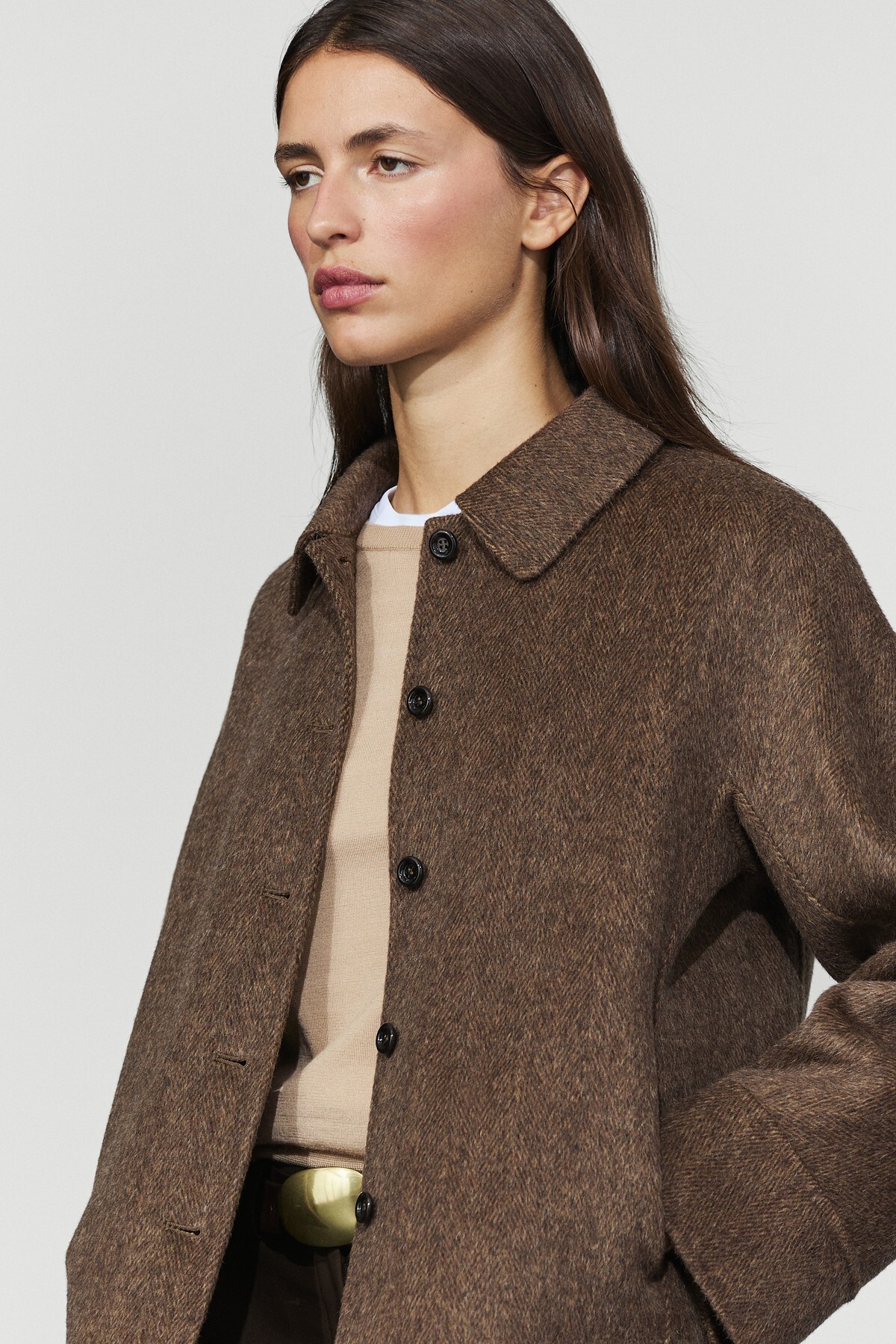 Massimo Dutti Düğme detaylı kısa kaban görsel 2