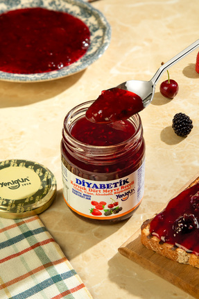 Yenigün DİYABETİK Dört Meyve Reçeli %45 Meyve - 250 gr