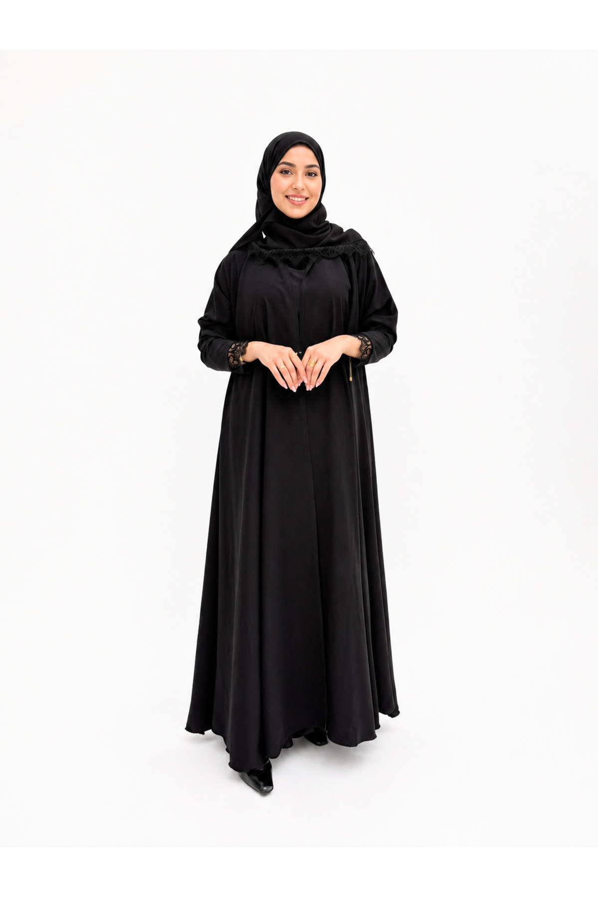 عبايه ساده سوداء