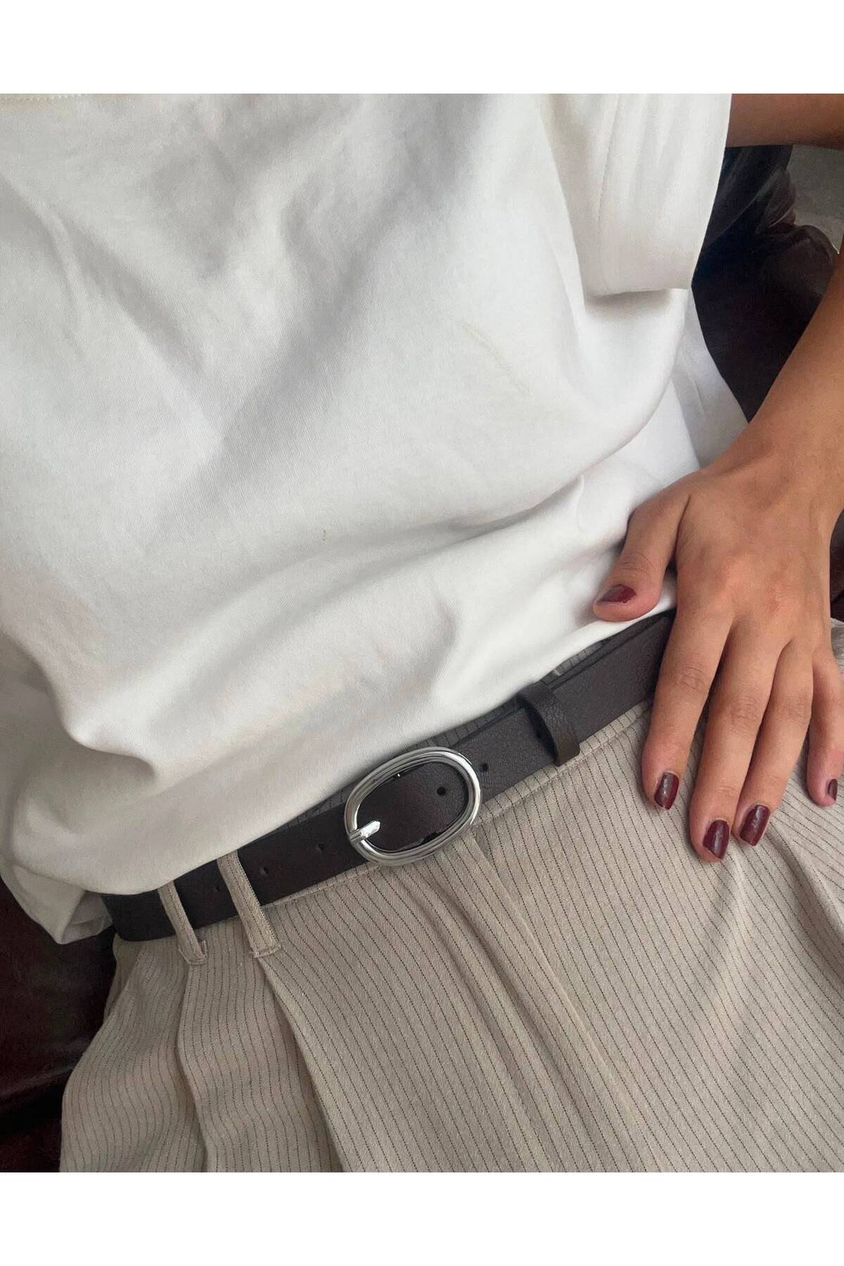 Oval Silver Buckle Belt