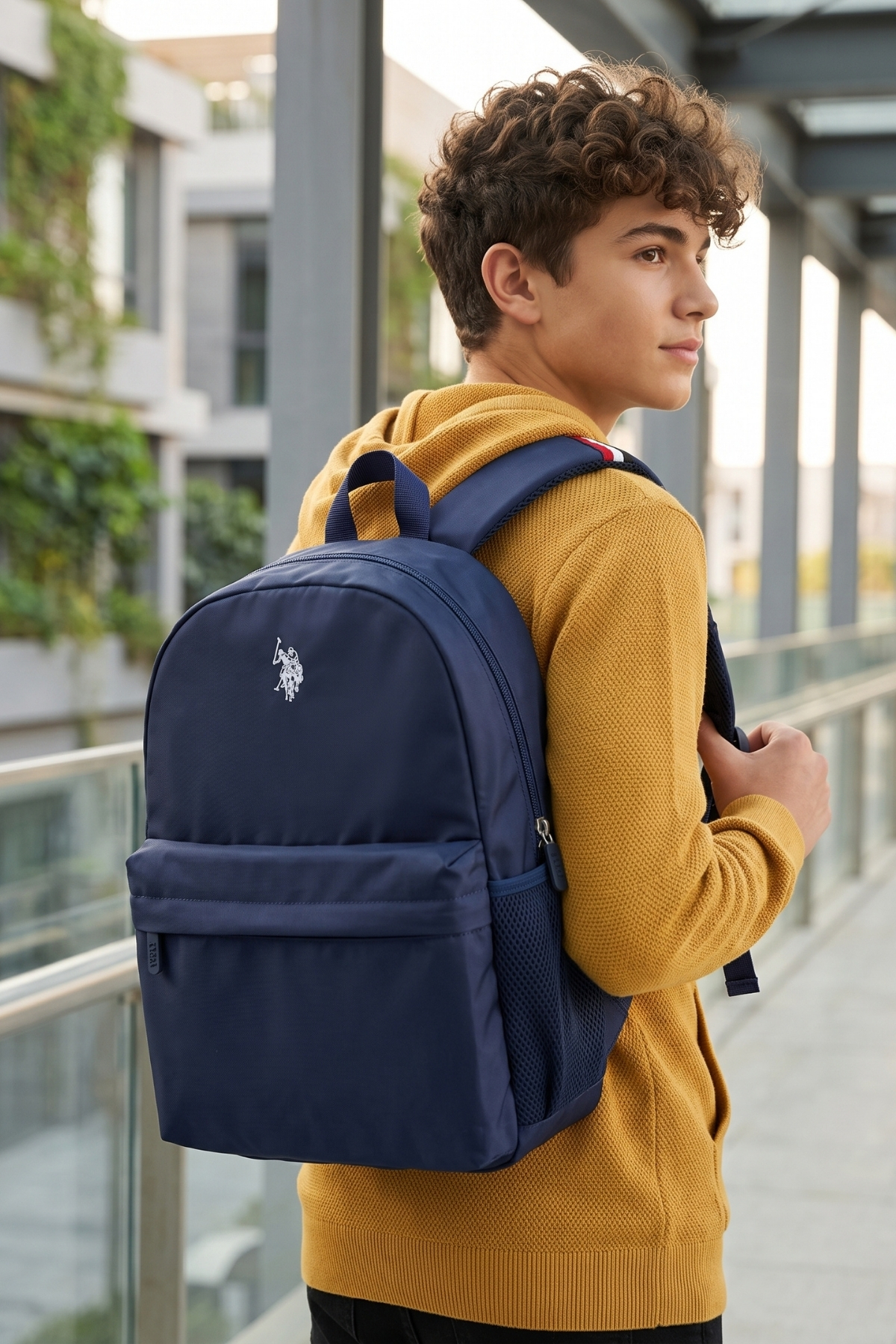 U.S. Polo Assn. حقيبة ظهر مدرسية للجنسين 26204-26206 للطلاب، مناسبة للسفر الي...