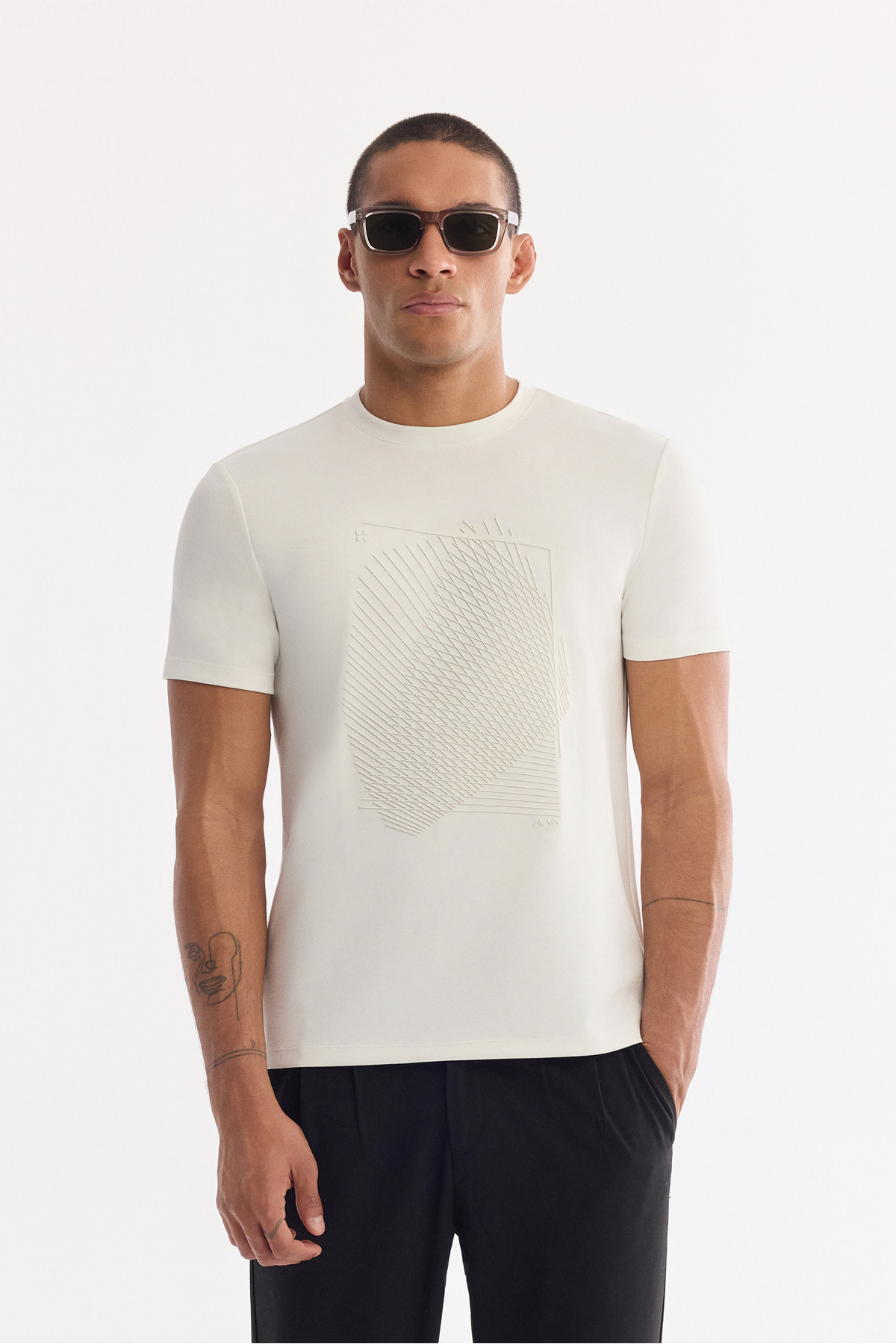 Avva Men's Ecru Crew Neck Printed Bi-Stretch Interlock Regular Fit T-Shirt A61Y1056