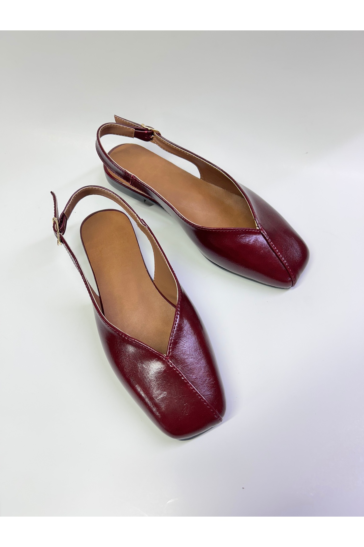 azza shoes BİANCA KADIN KARE KALIP PARLAK ARKASI AÇIK TOKA DETAYLI ZARİF ŞIK GÜNLÜK BABET