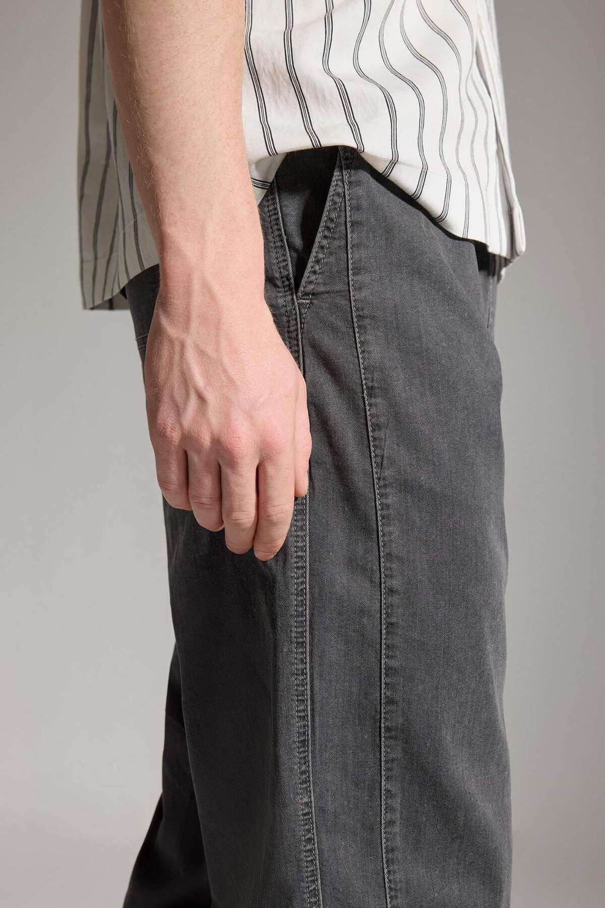 DeFacto Ultra Hafif Baggy Fıt Pantolon I0433AX26SM görsel 4