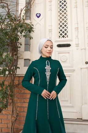 White Corner 2897 DÜZ KESİM KRİSTAL TAŞ İŞLEMELİ ELBİSE