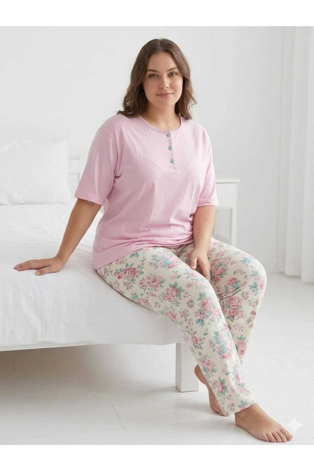 Sude HOMEWEAR Kadın Kısa Kol Çiçek Desenli Büyük Beden Pijama Takımı