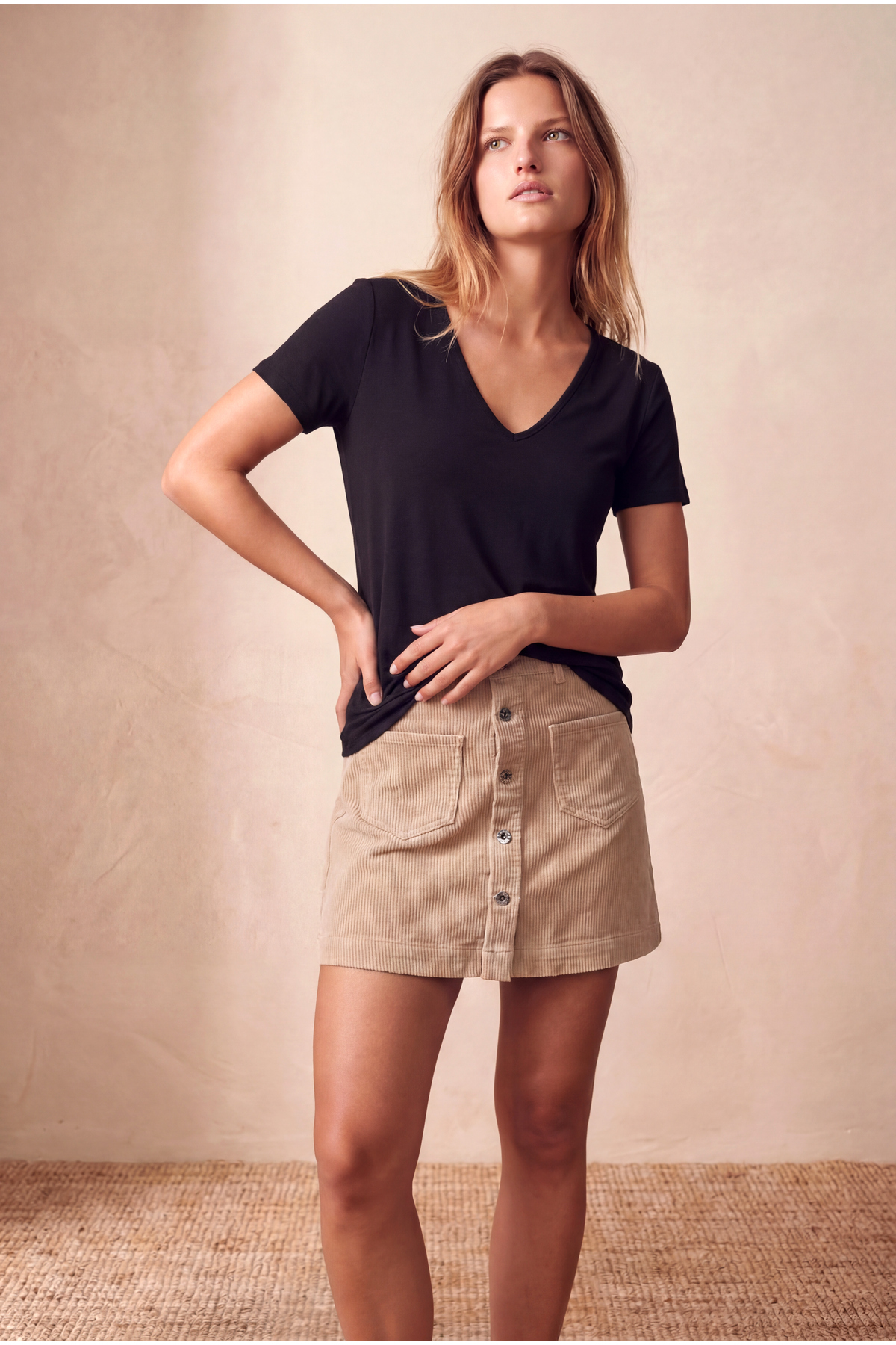 Women's Black Cotton / Elastane Blended Regular Fit V-Neck Short Sleeve T-Shirt DELANEY