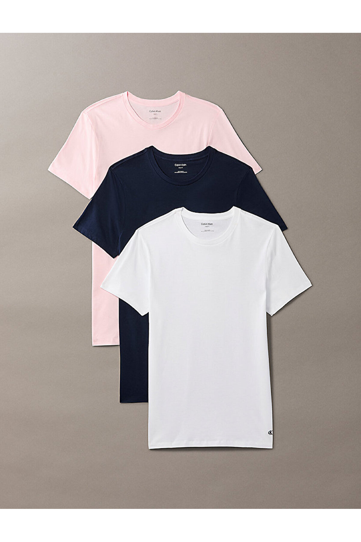 تیشرتمردانهCalvin Kleinرنگارنگ