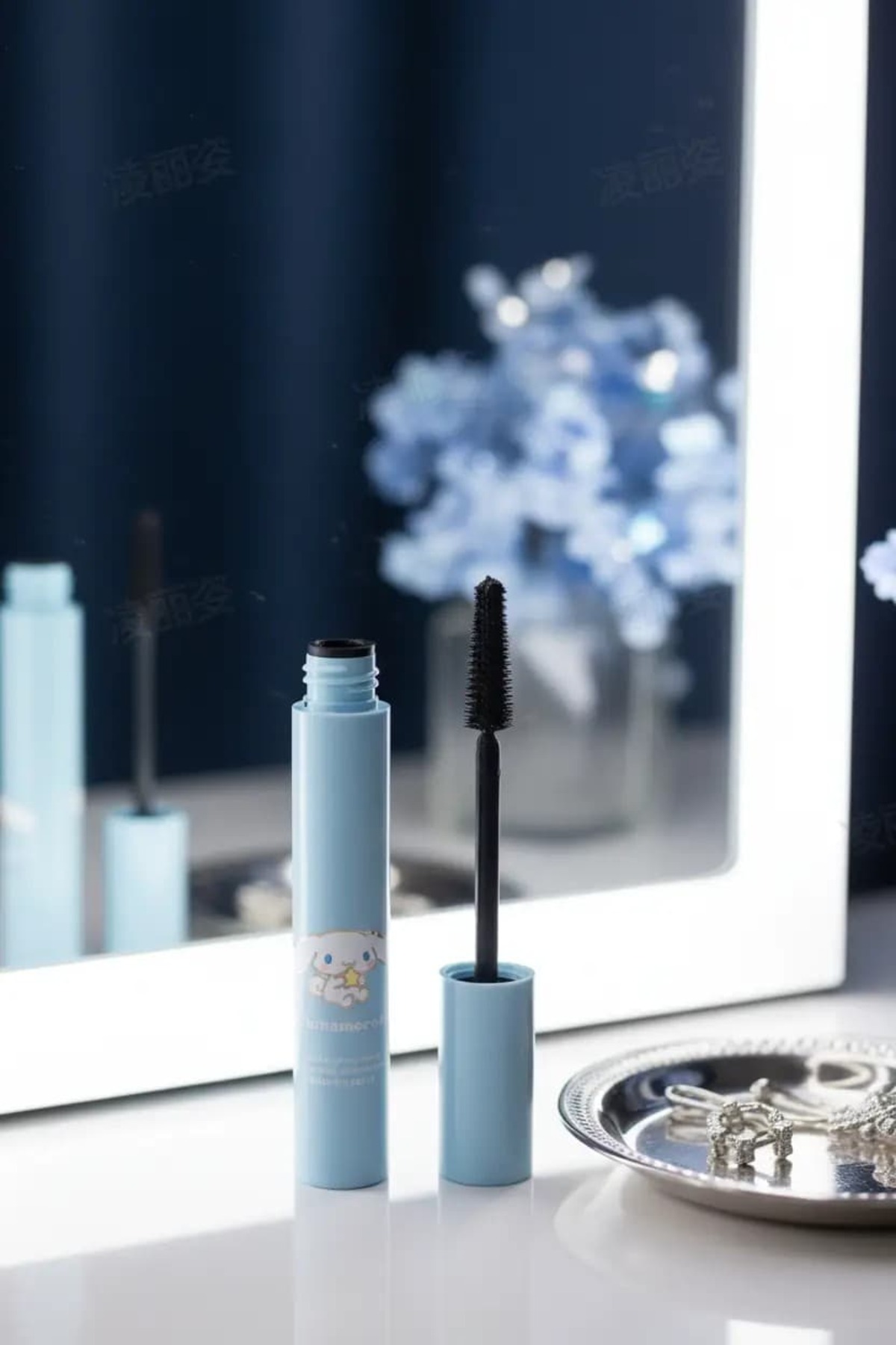 SANRIO Lisanslı Cinnamoroll Curling Maskara – Kıvrık ve Dolgun Kirpik Görünümü — رنگارنگ 2022845910106