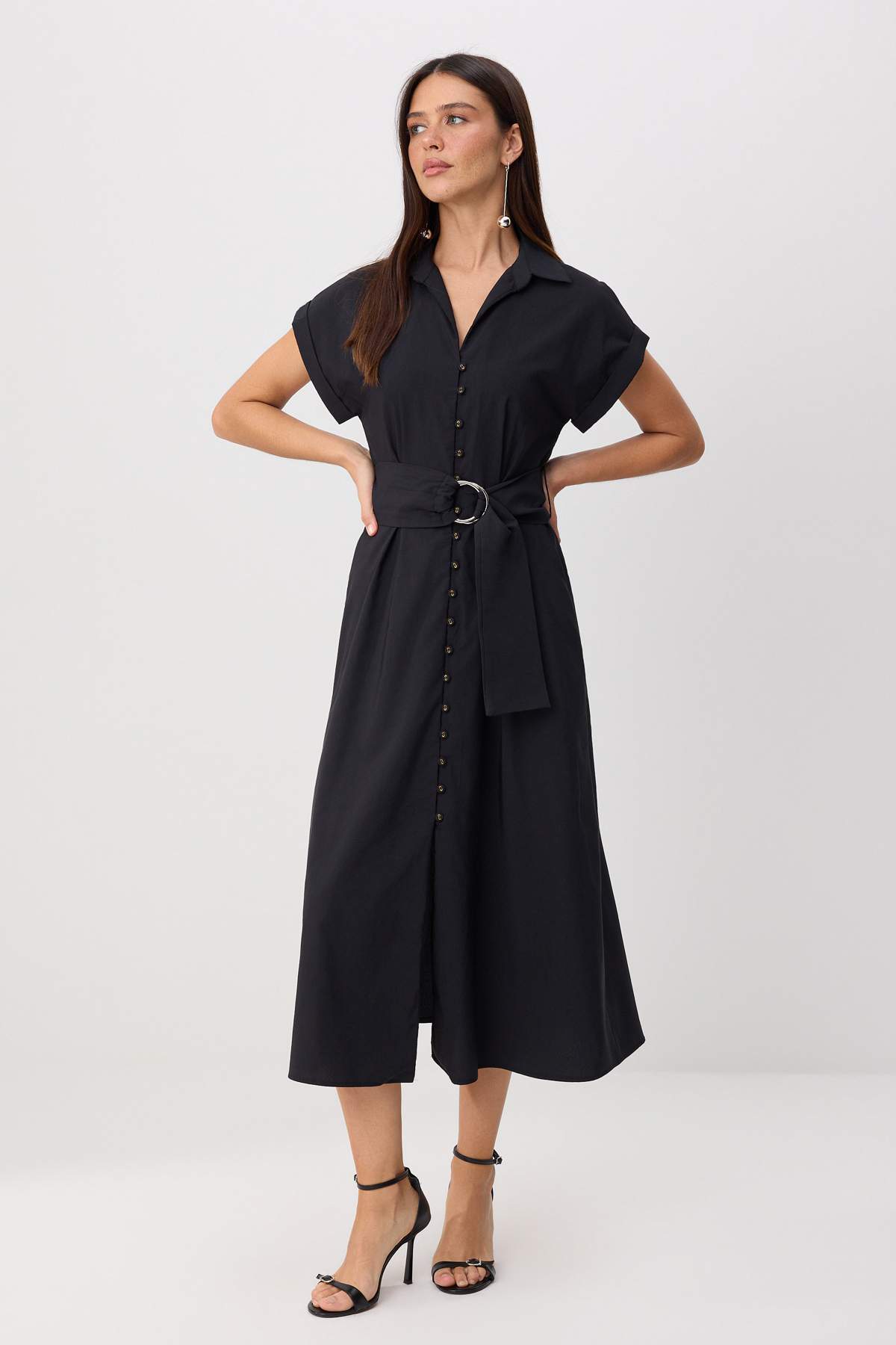Trendyol Kollektion Schwarzes, schlichtes, gewebtes Midi-Kleid TWOSS26EL00804
