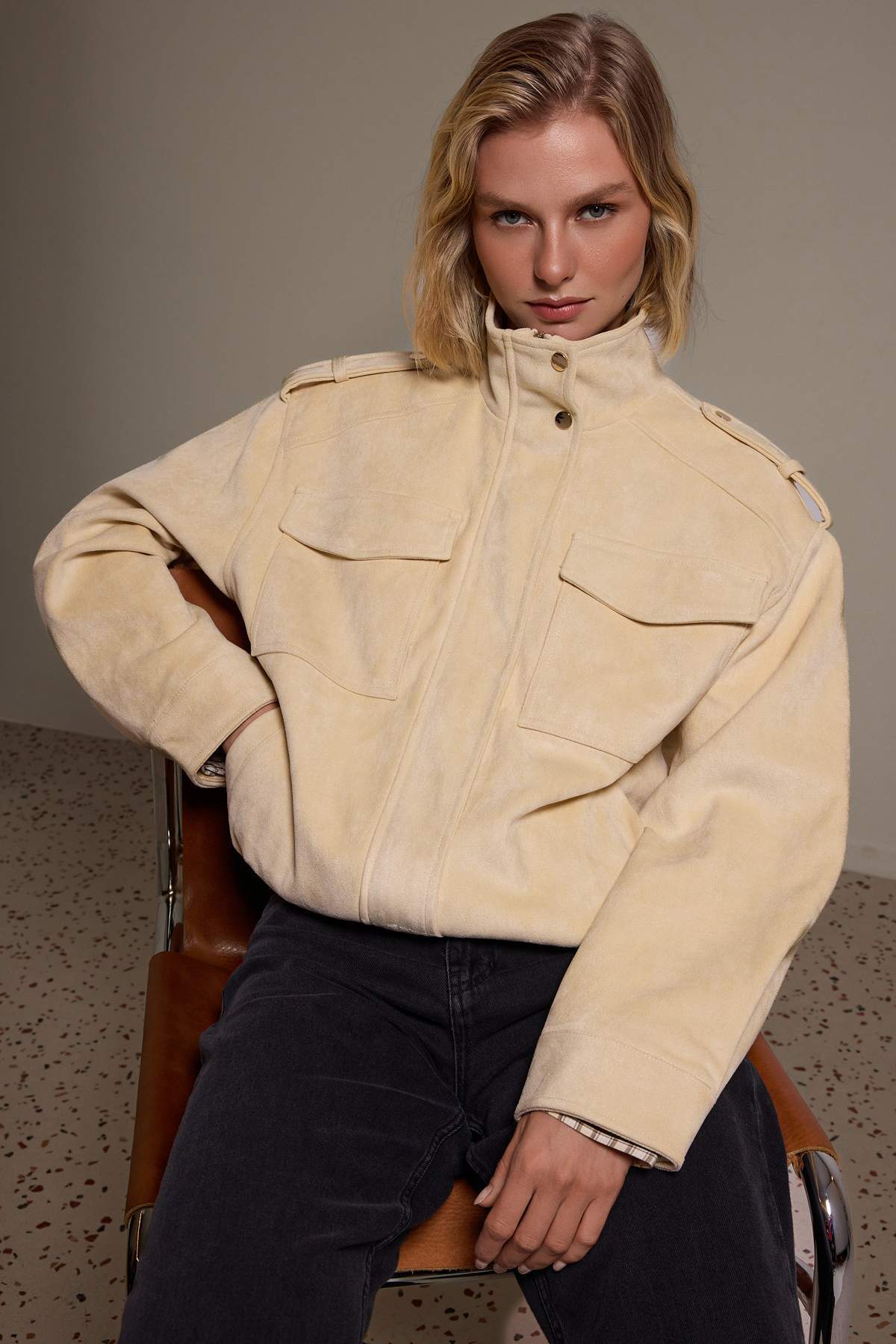 Trendyolmilla Bej Oversize Kalıp Süet Mont TWOAW27MO00015