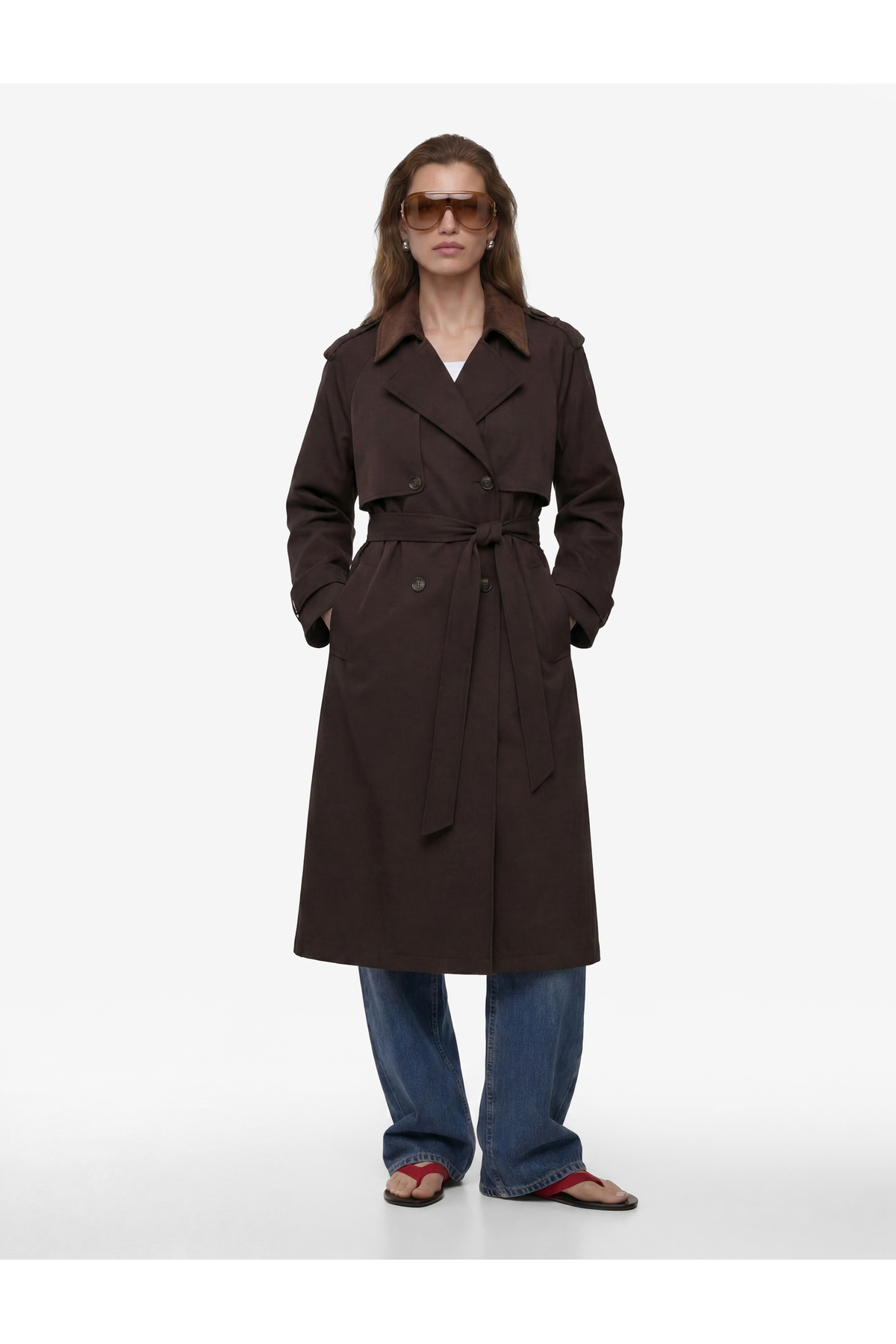Koton Uzun Kollu Yakası Süet Görünümlü Kemerli Kruvaze Oversize Gabardin Trençkot görsel 3