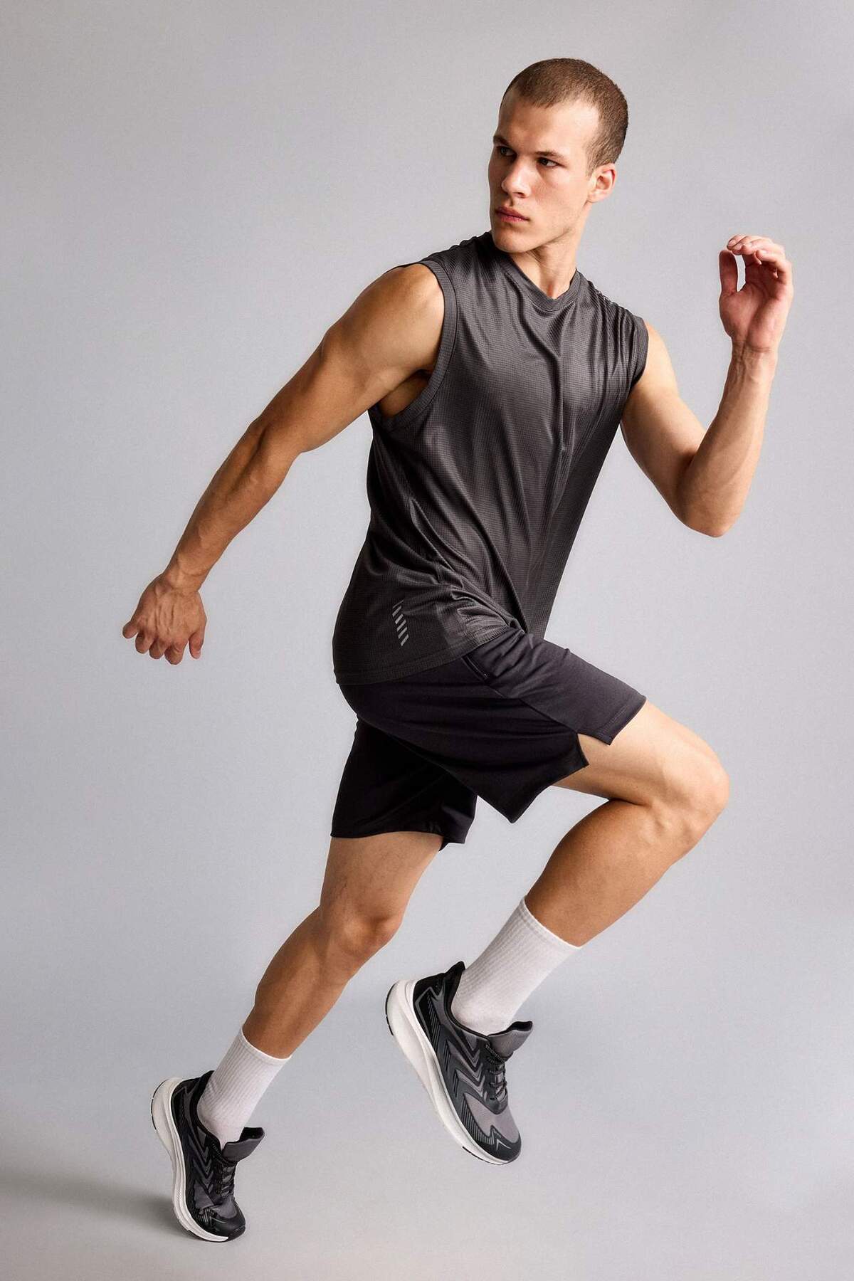 Defacto Slim Fit Sports Shorts G0182Ax26Sp