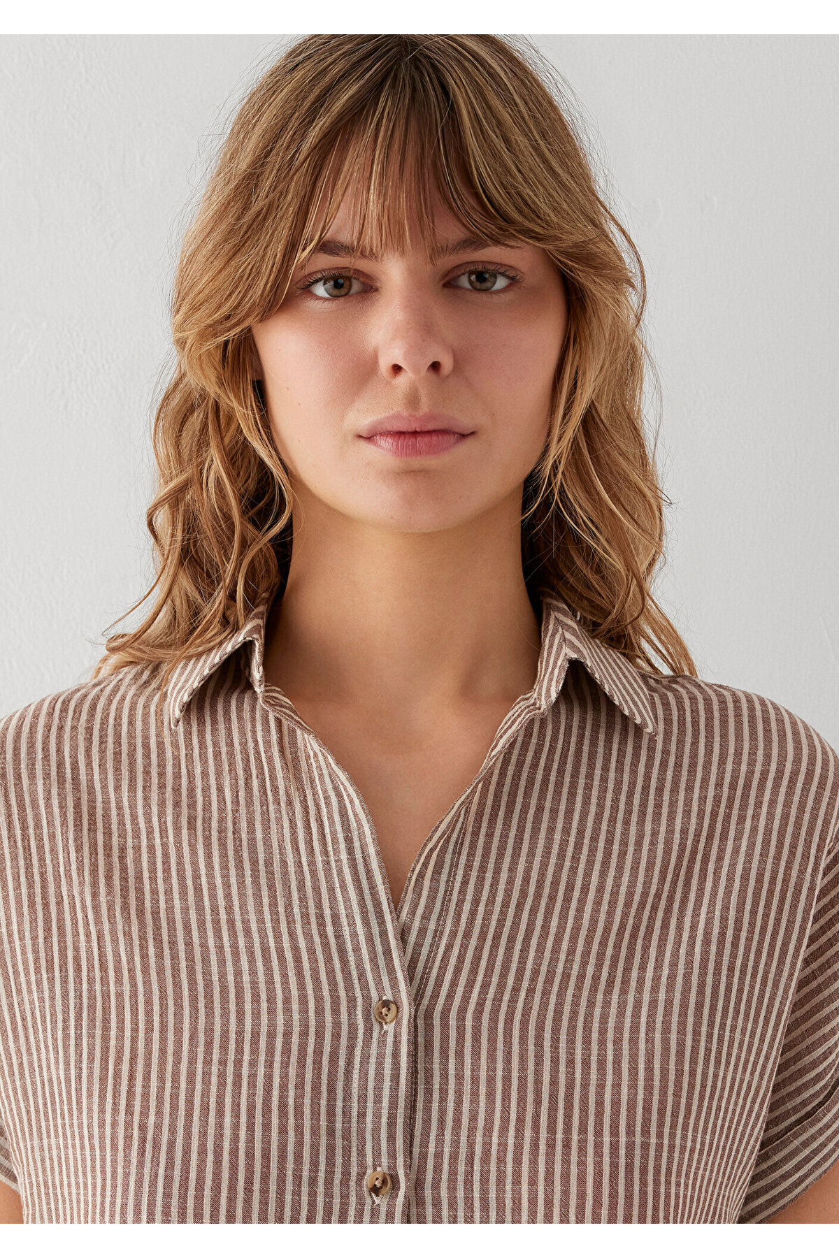 Kısa Kollu Çizgili Kahverengi Gömlek Loose Fit / Bol Rahat Kesim 1210445-85431 — قهوه‌ای — تصویر 7 از 8
