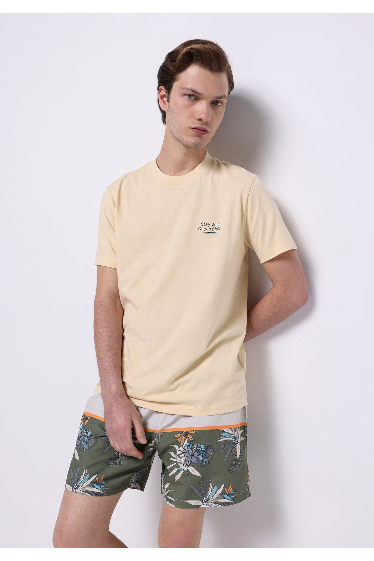 Colin’s Regular Fit Printed Men's Multicolor Swim Shorts