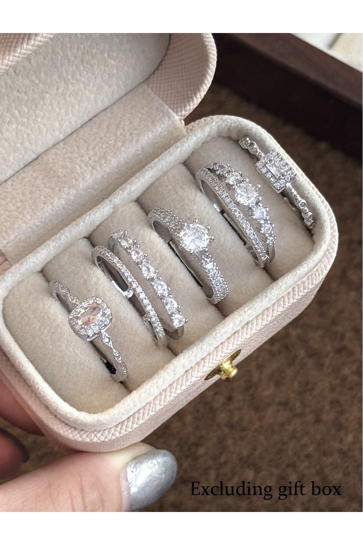 مجموعة خواتم نسائية فاخرة عصرية مرصّعة بالزركونيا – 5 قطع
