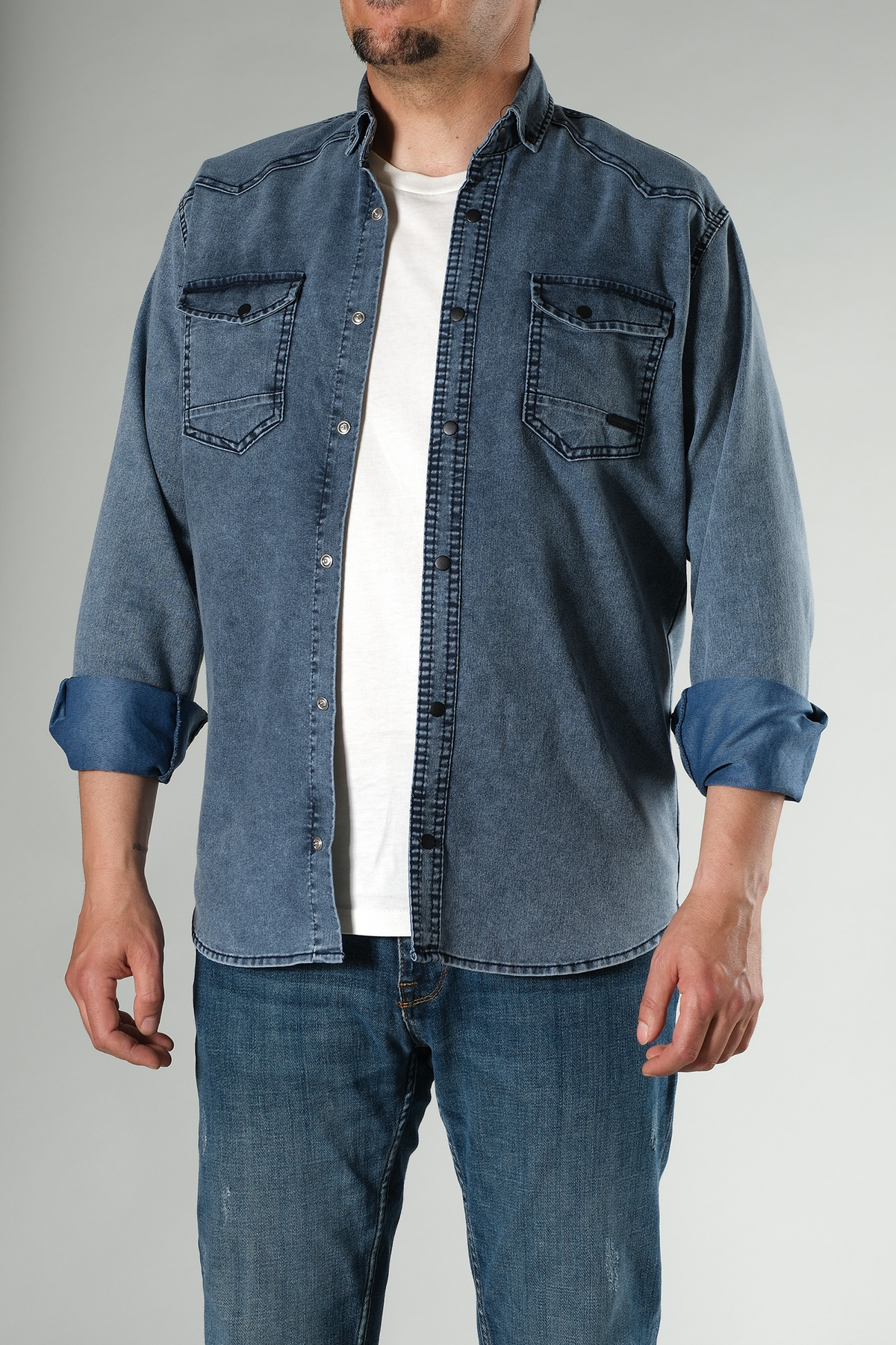 Erkek Koyu Lacivert Slim Fit Dar Kesim Yıkamalı Kot Gömlek — سرمه‌ای SW-16835