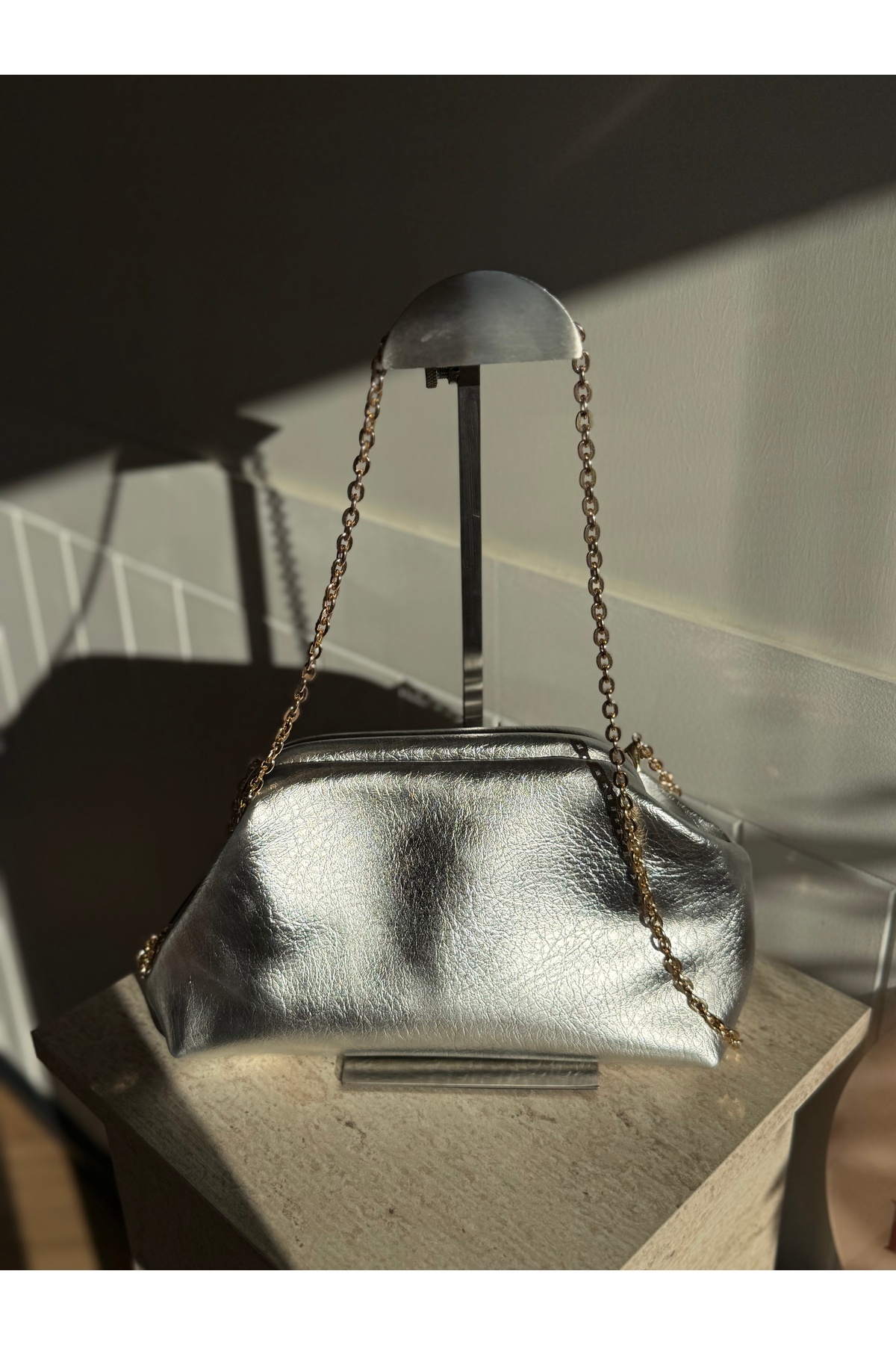 Women's Faux Shiny Leather Chain Strap Detailed Clutch Bag