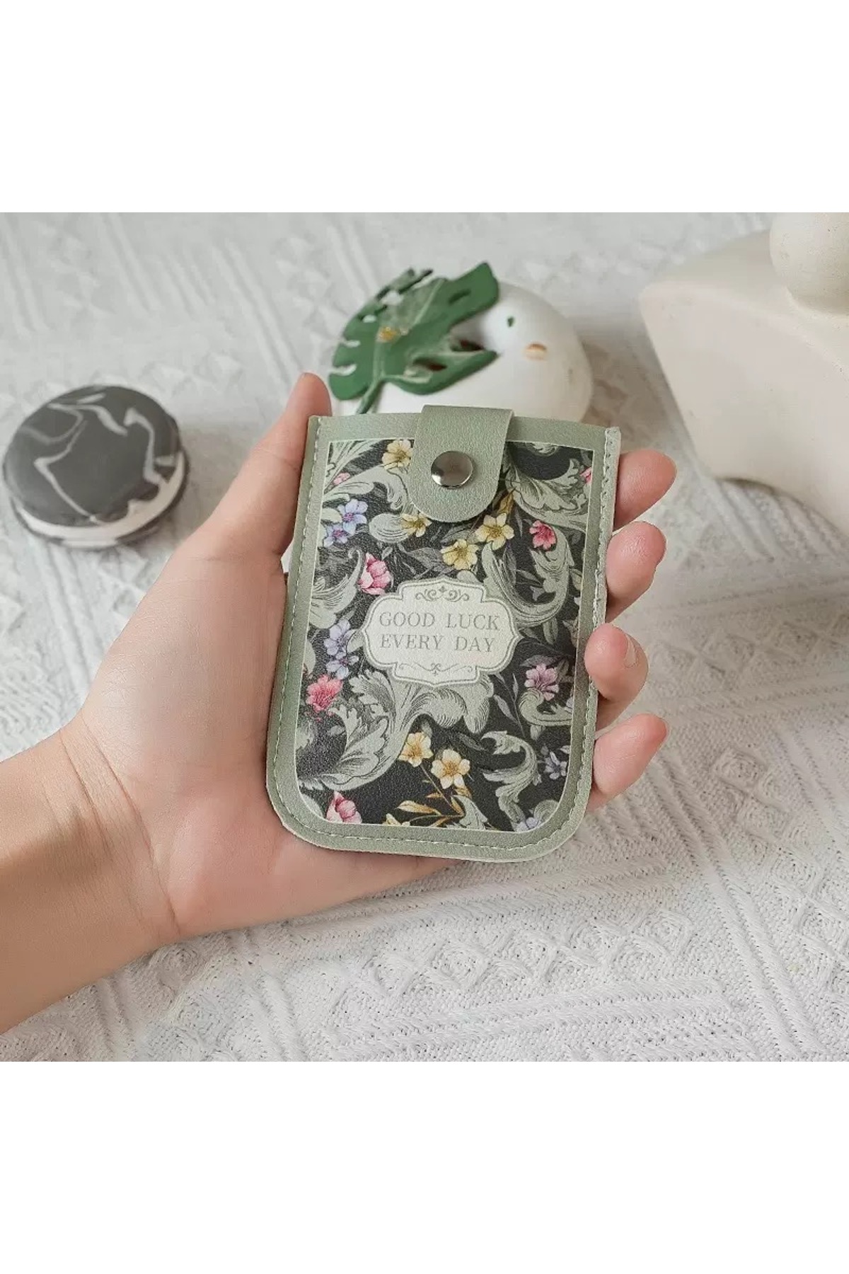 Darian Retro Çiçek Desenli Çekmeli Mekanizmalı Kartlık Cüzdan - Kadın Pratik Mini Kredi Kartlık Cüzdanı Çıtçıtlı görsel 2