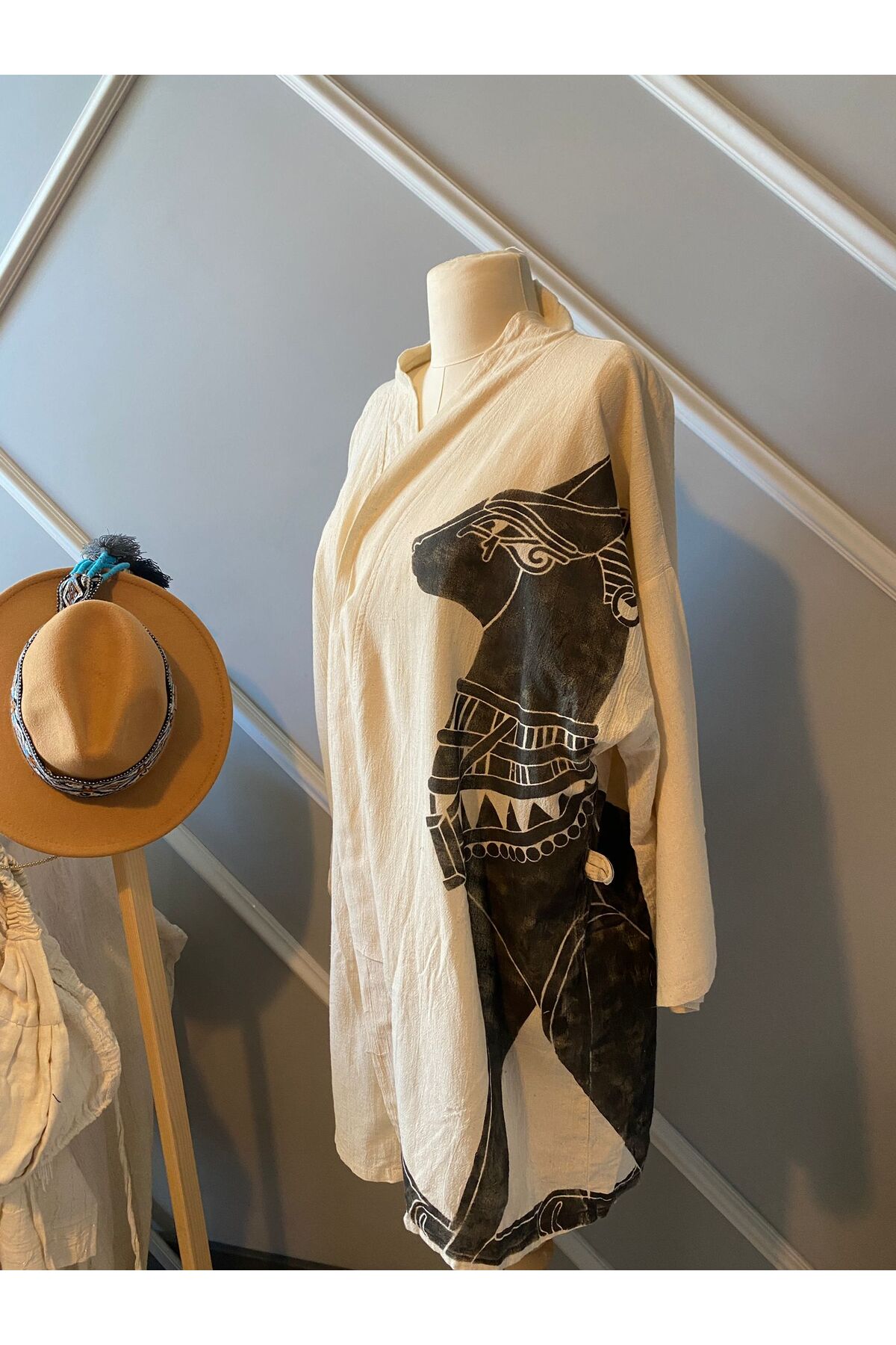 Büyük Antik Mısır Kedi Baskılı El yapımı Unisex Keten Kimono Kaftan — Turuncu · Görünüm 5